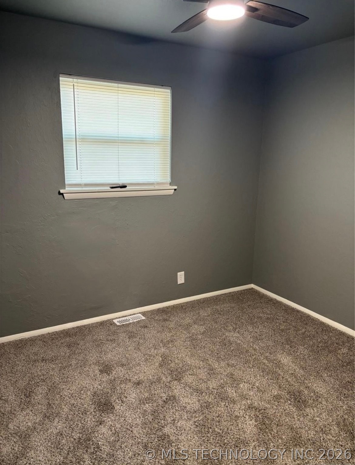 1436 E Moses Street Property Photo 5
