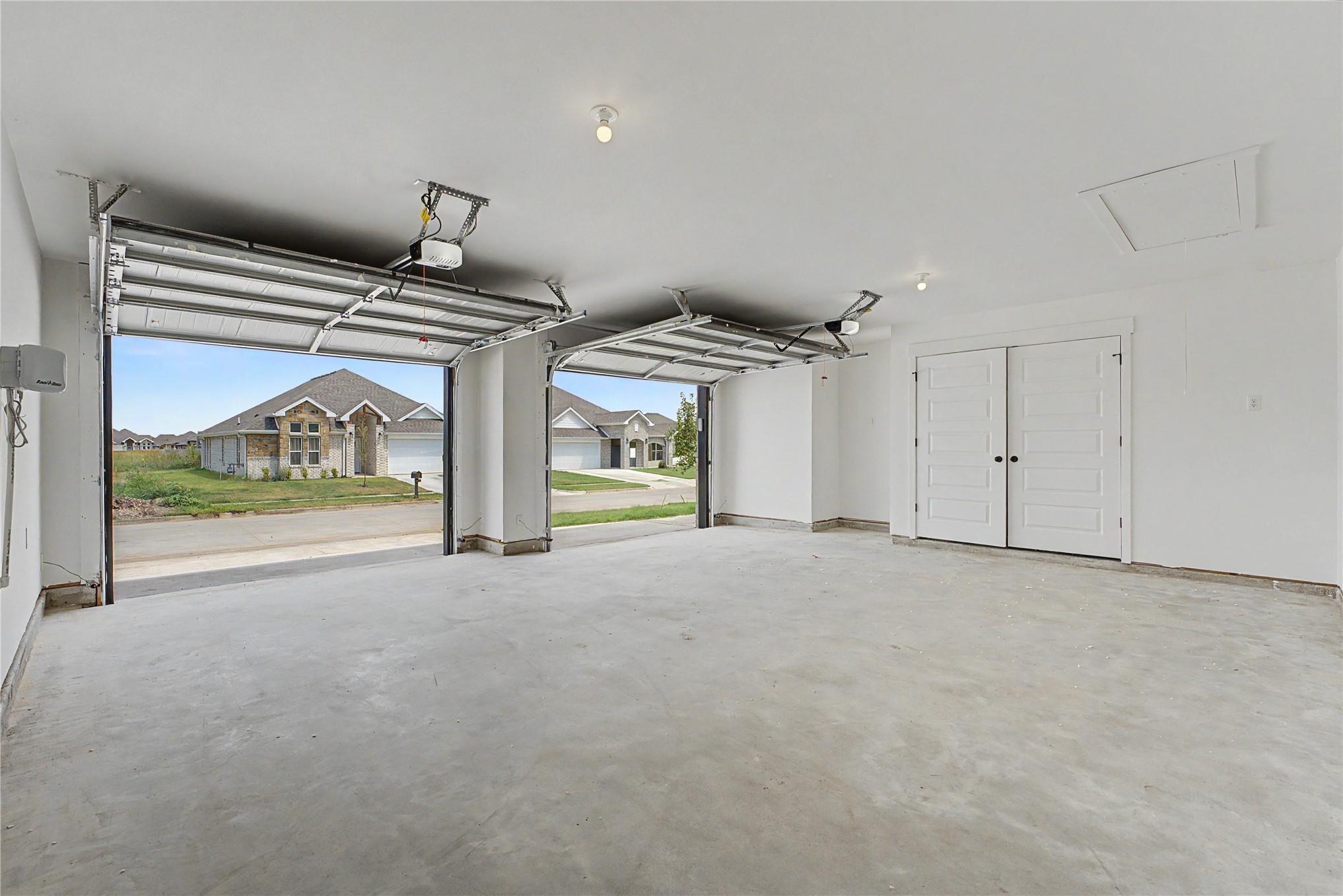 2807 E Liberty Place Property Photo 3
