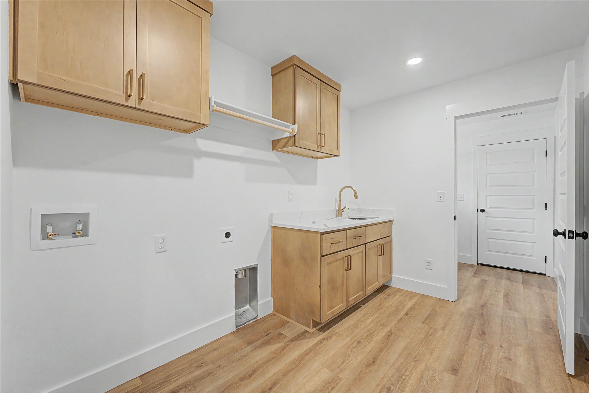 2807 E Liberty Place Property Photo 27
