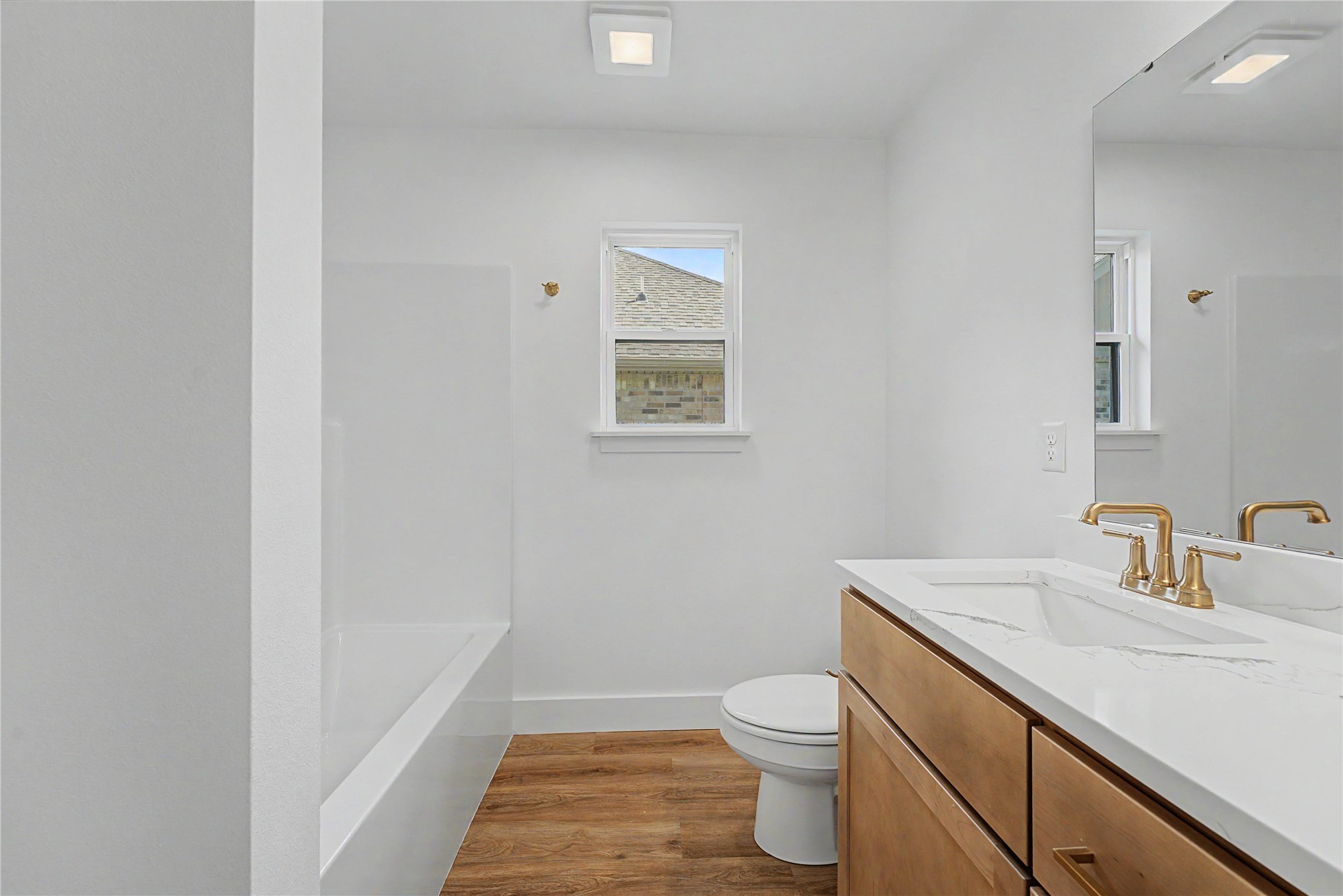 2807 E Liberty Place Property Photo 43