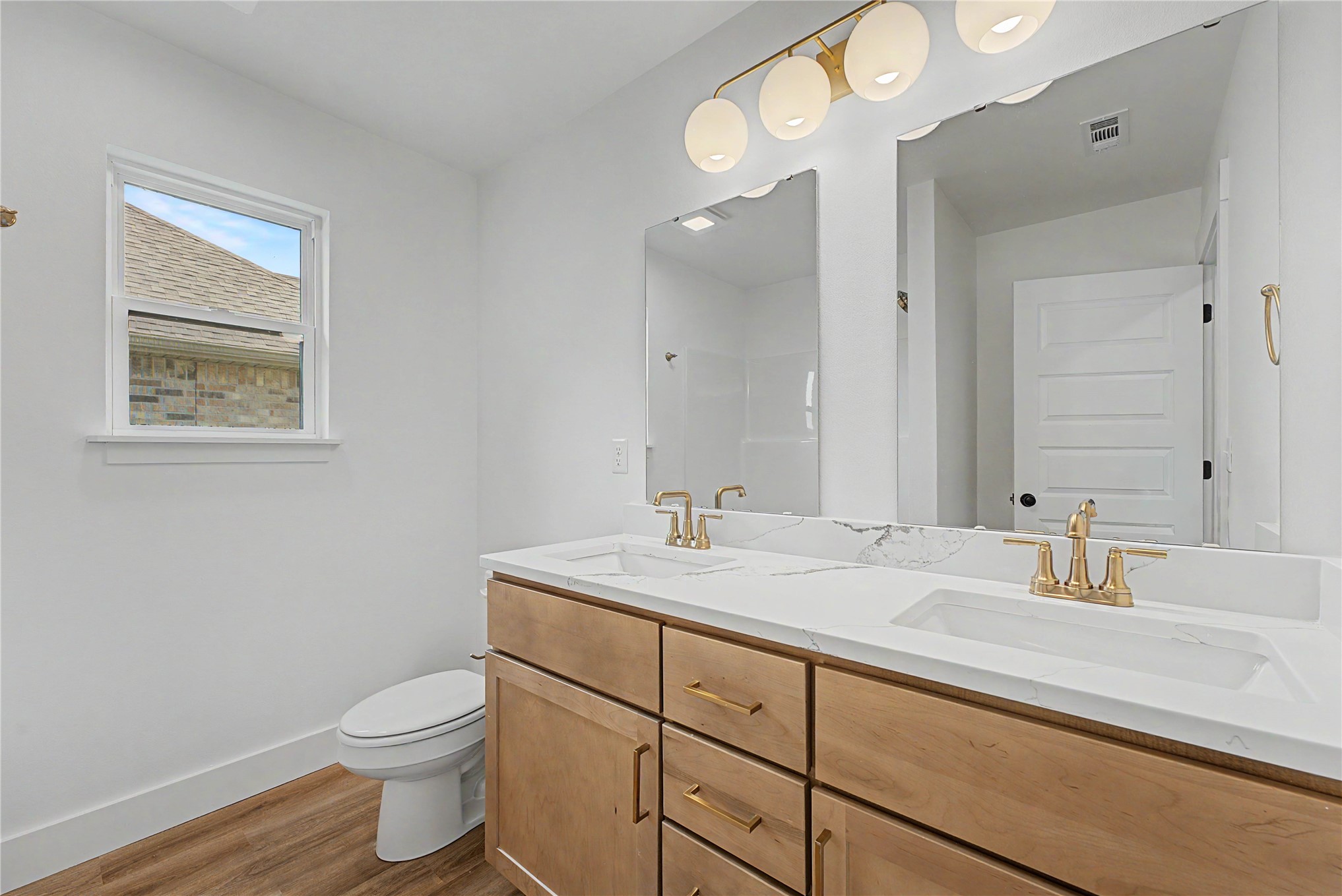 2807 E Liberty Place Property Photo 44
