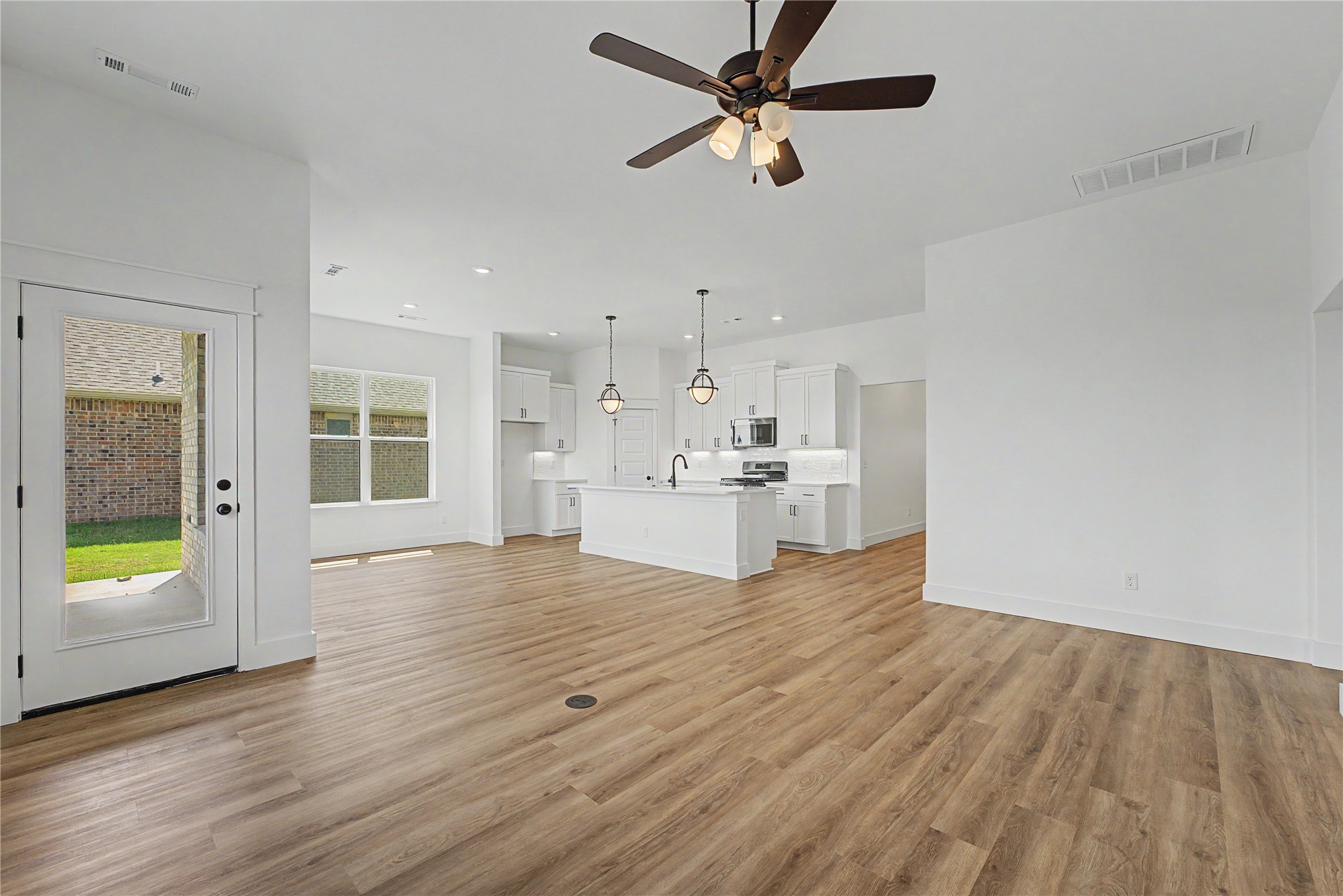 6105 N 30th Street Property Photo 4