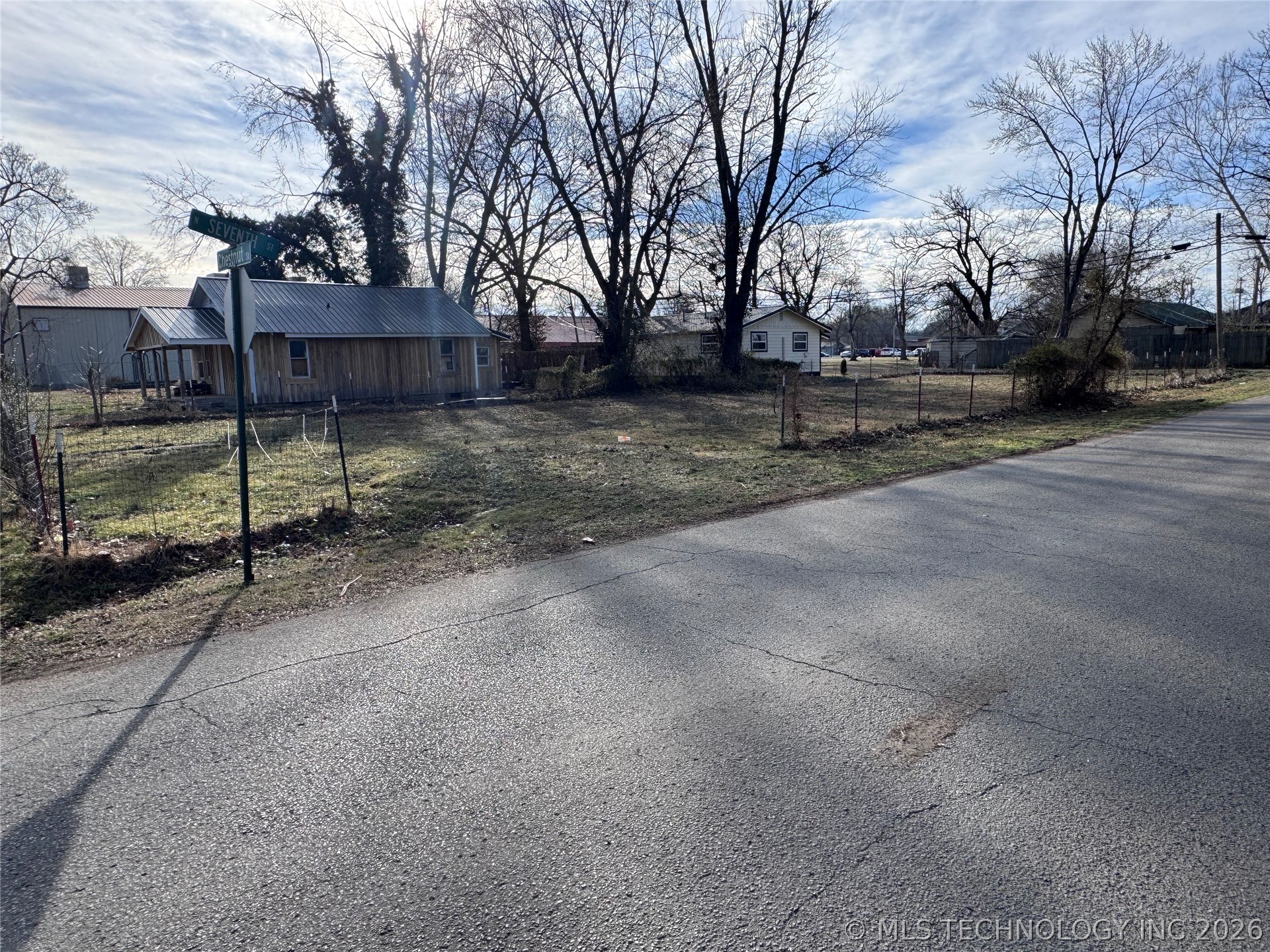 199 N Seventh Property Photo 4