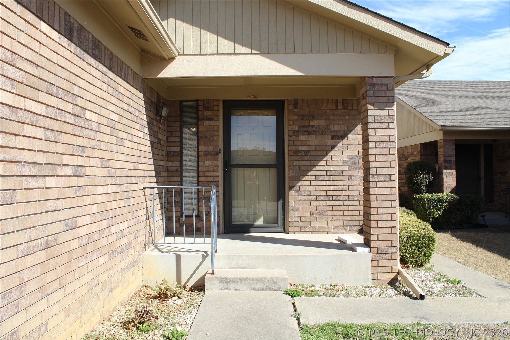 1407 Windsor Drive Property Photo 3