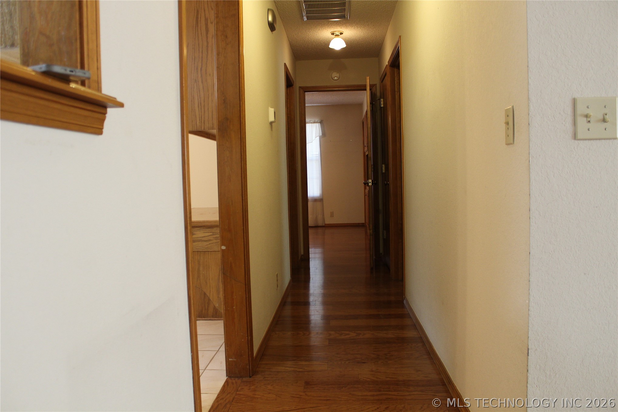 1407 Windsor Drive Property Photo 6