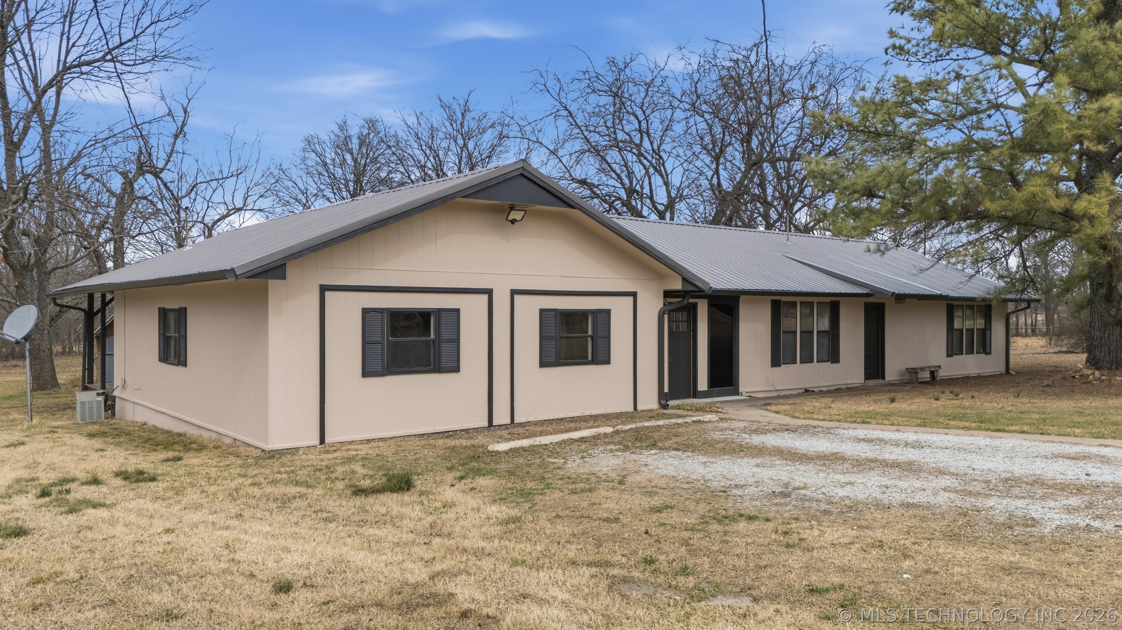 3060 S 4180 Road Property Photo 3