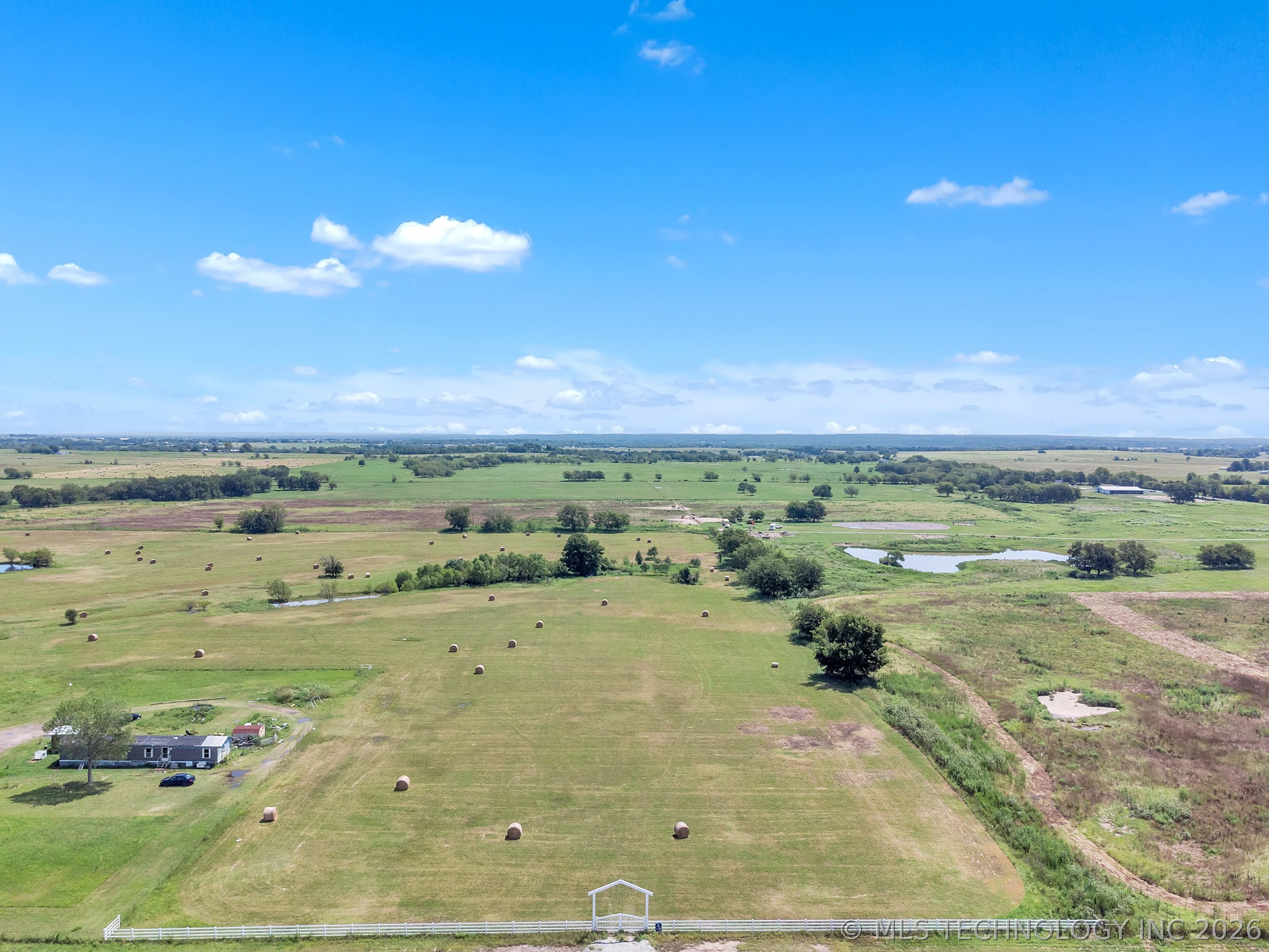 3620 Alt 75 Highway Property Photo 3