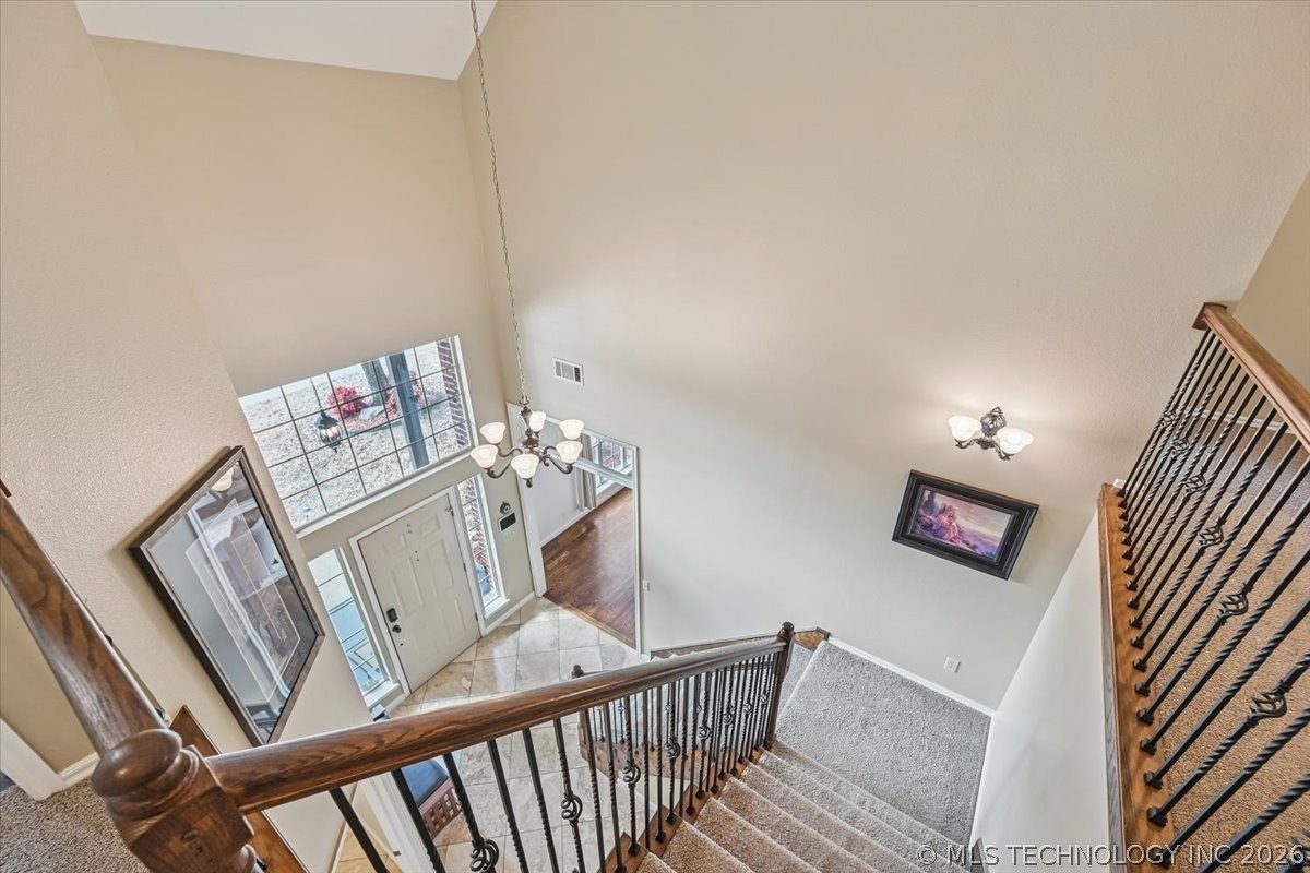 617 N Willow Avenue Property Photo 8