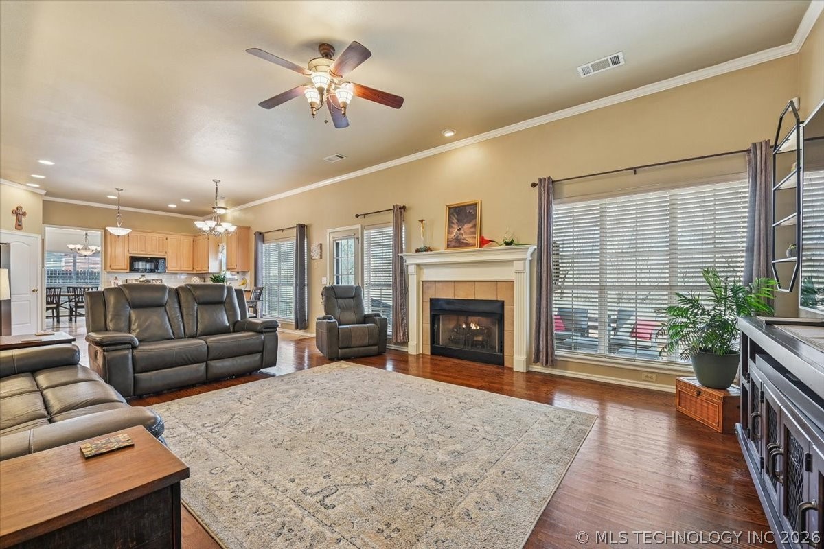 617 N Willow Avenue Property Photo 13
