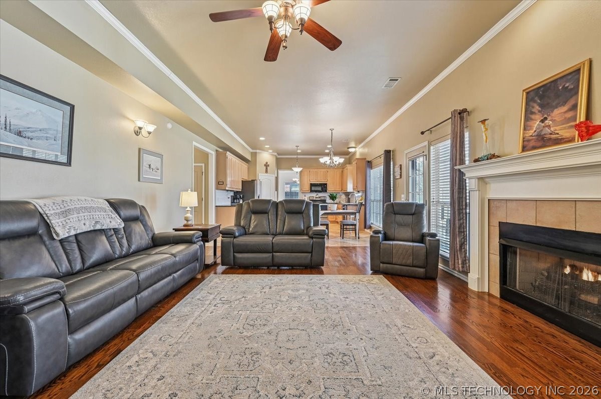 617 N Willow Avenue Property Photo 17