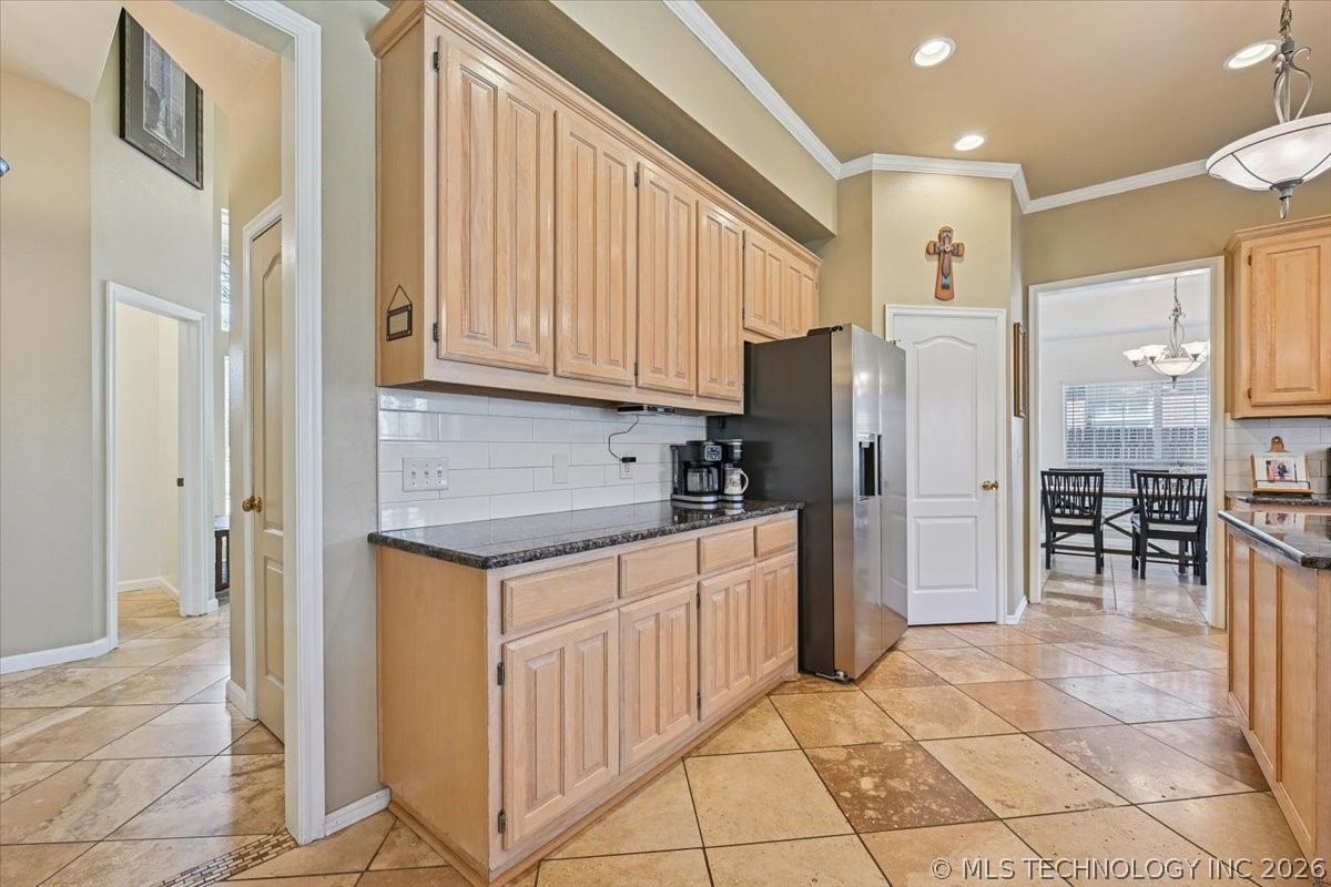 617 N Willow Avenue Property Photo 21