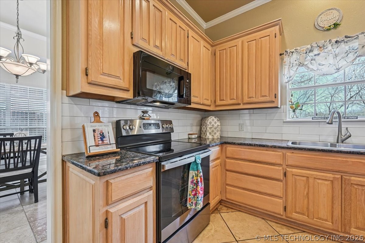 617 N Willow Avenue Property Photo 23