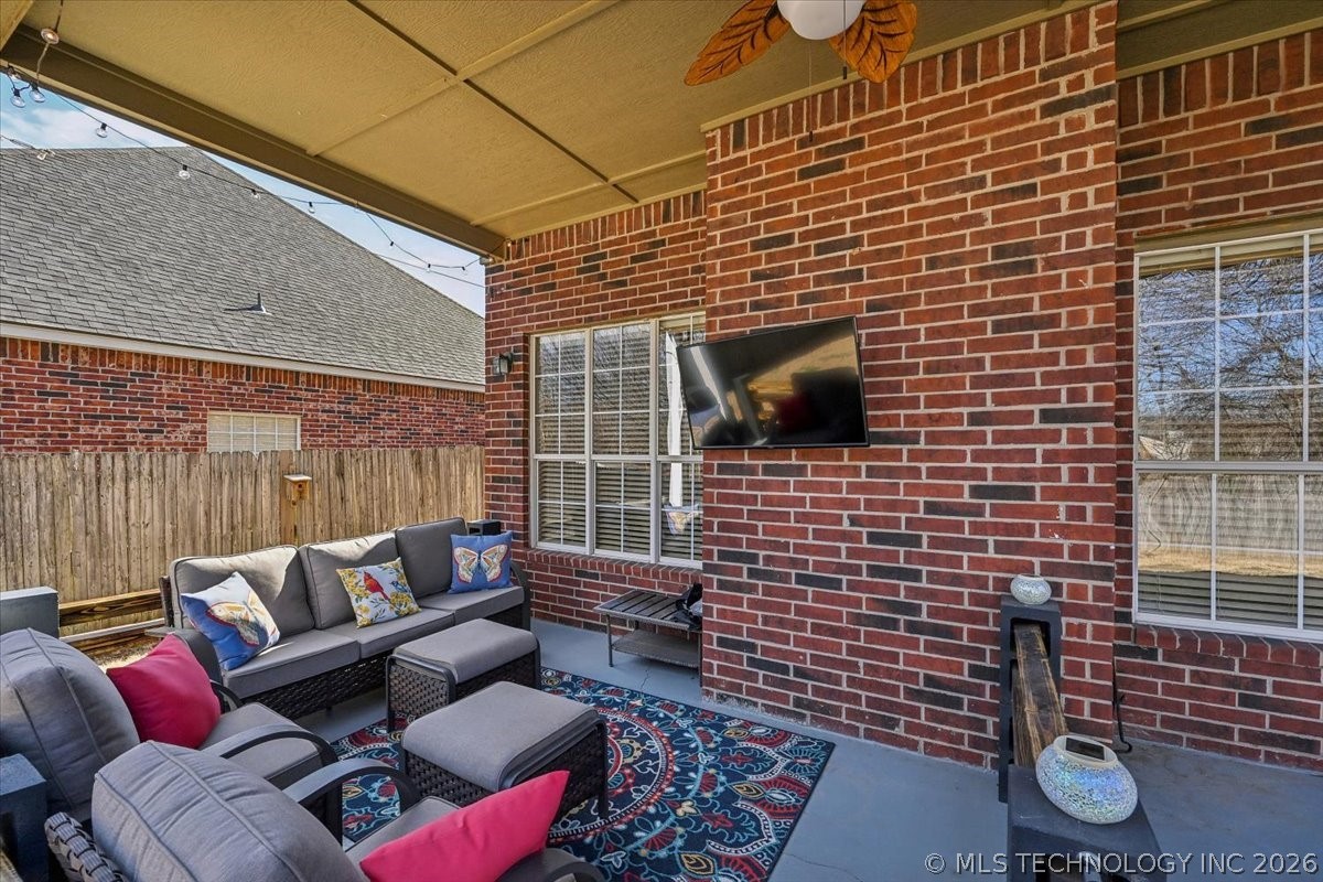617 N Willow Avenue Property Photo 46
