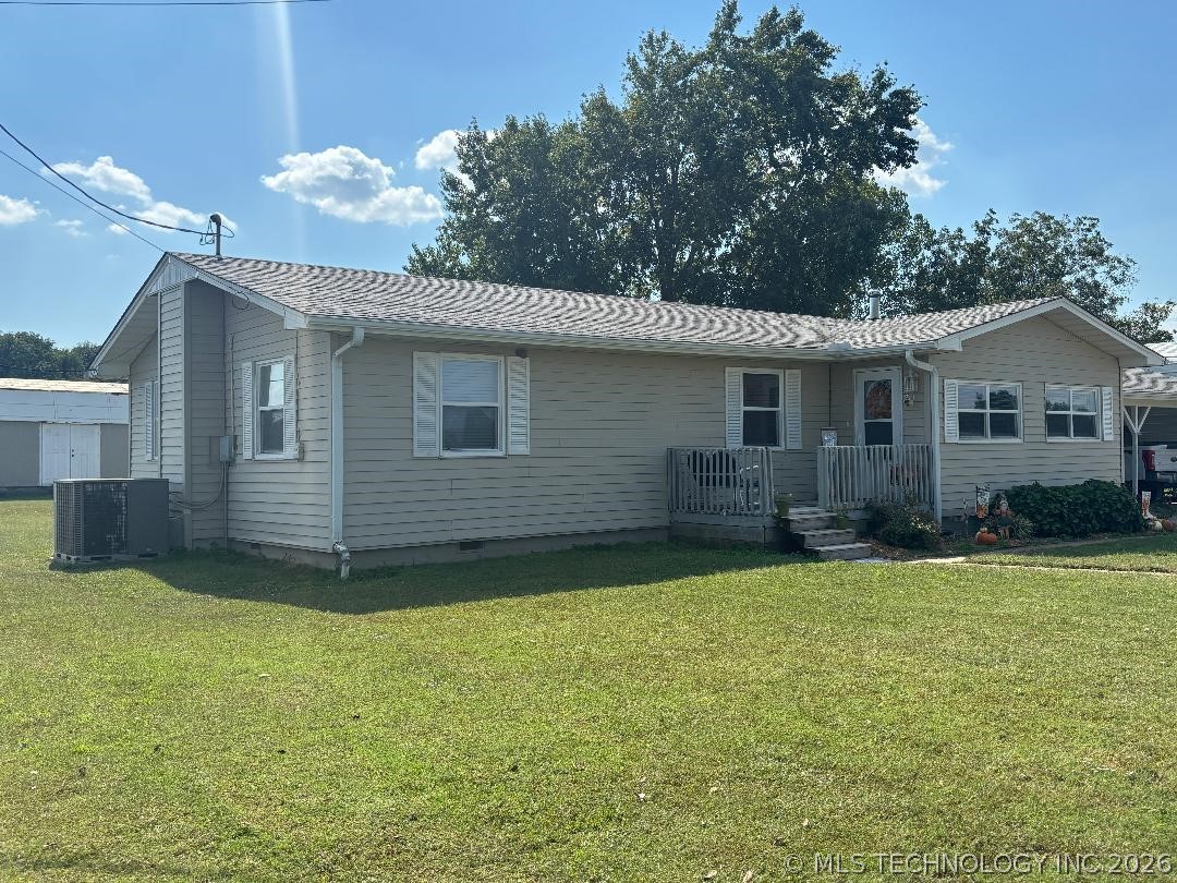 411064 E 1180 Road Property Photo 4