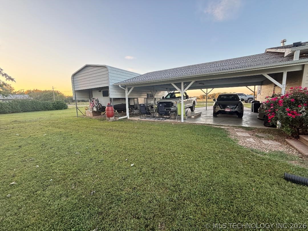 411064 E 1180 Road Property Photo 6