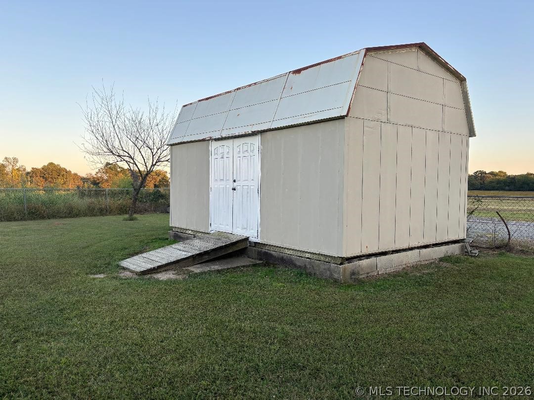 411064 E 1180 Road Property Photo 9