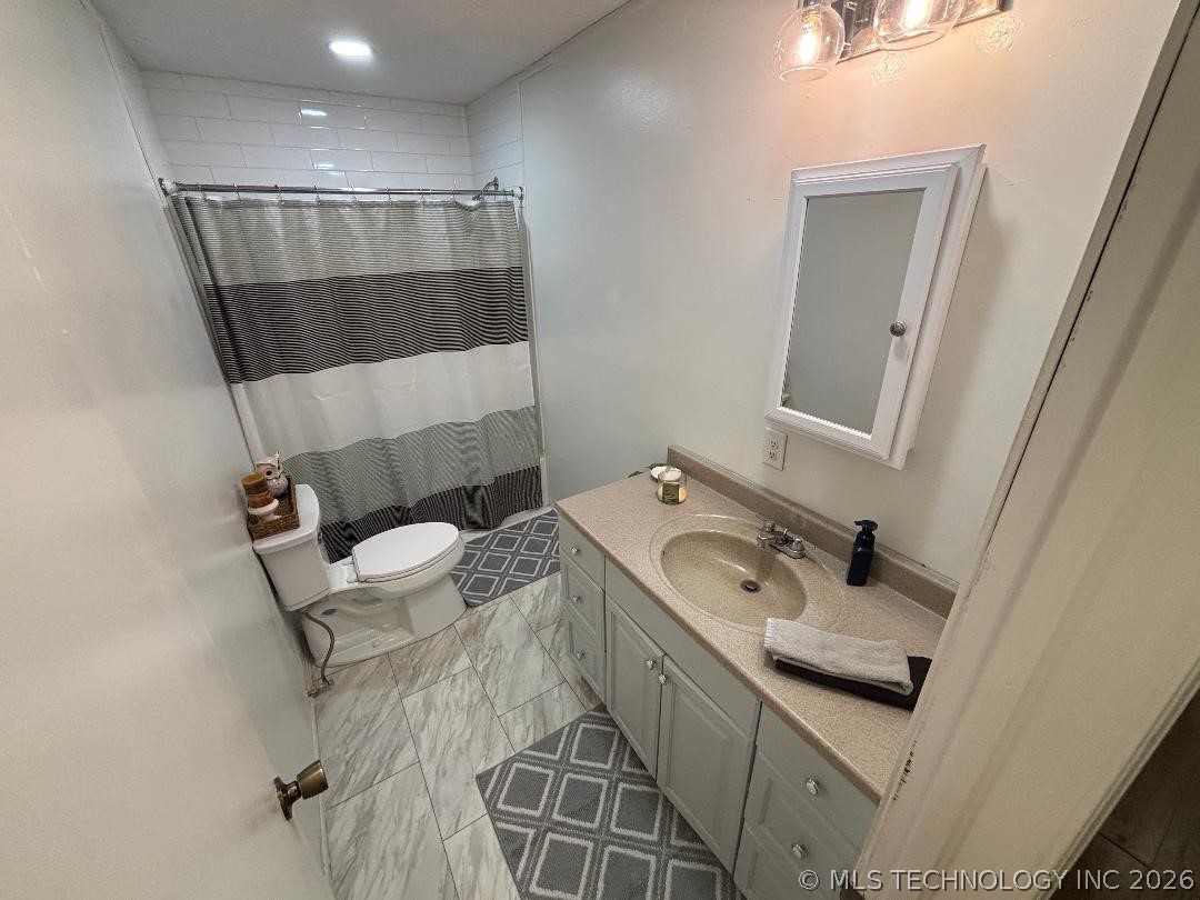 411064 E 1180 Road Property Photo 31