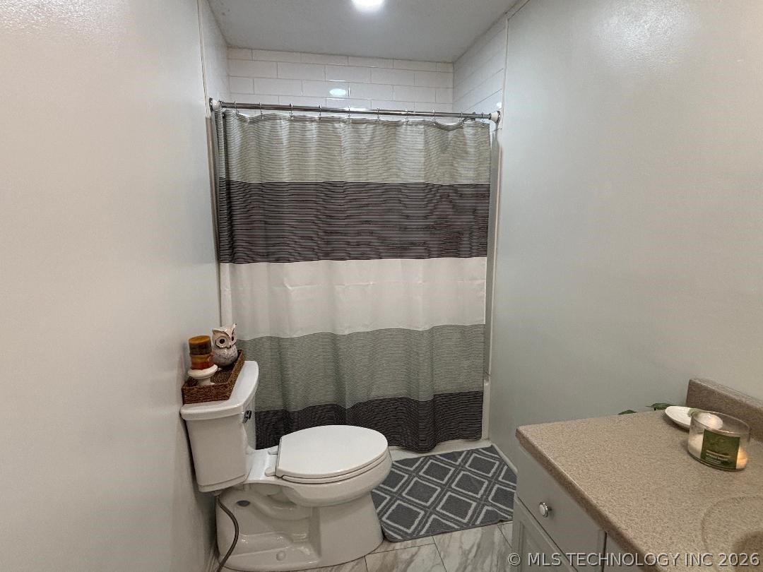 411064 E 1180 Road Property Photo 32