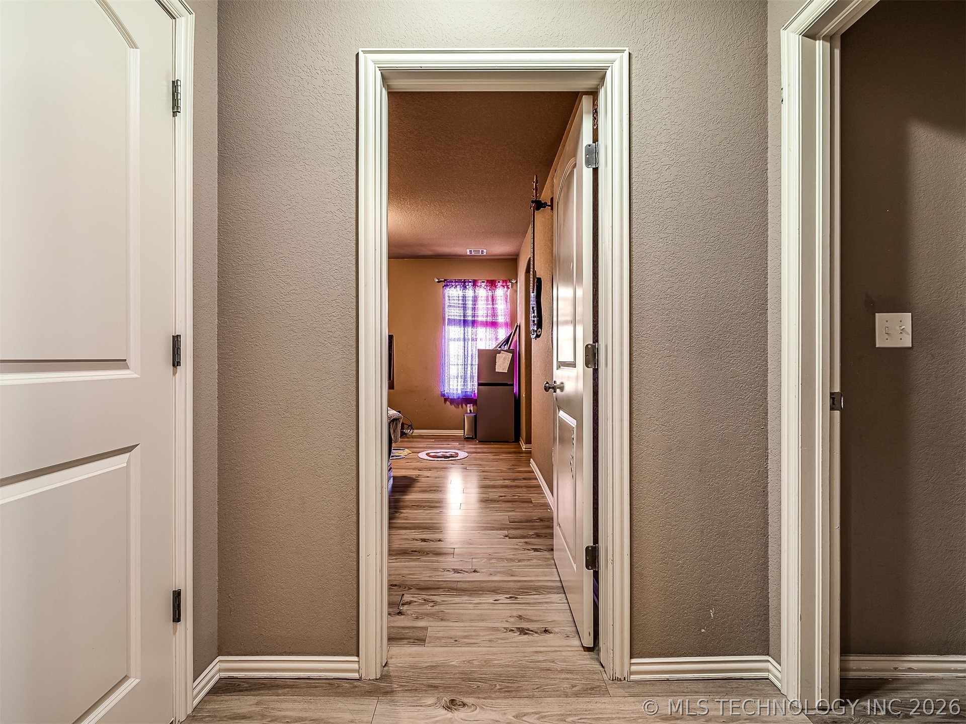 2312 E Queens Street Property Photo 31