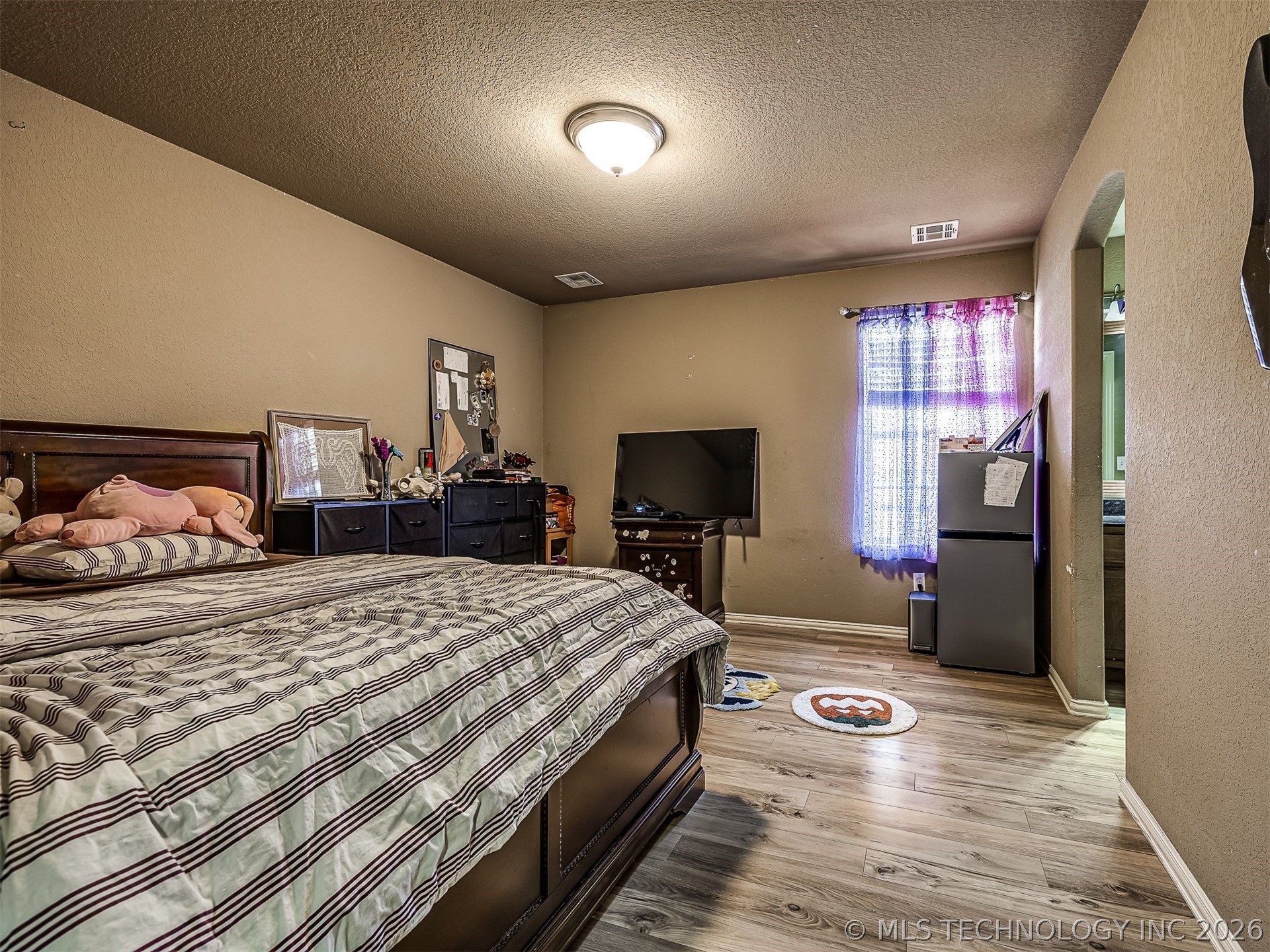 2312 E Queens Street Property Photo 40