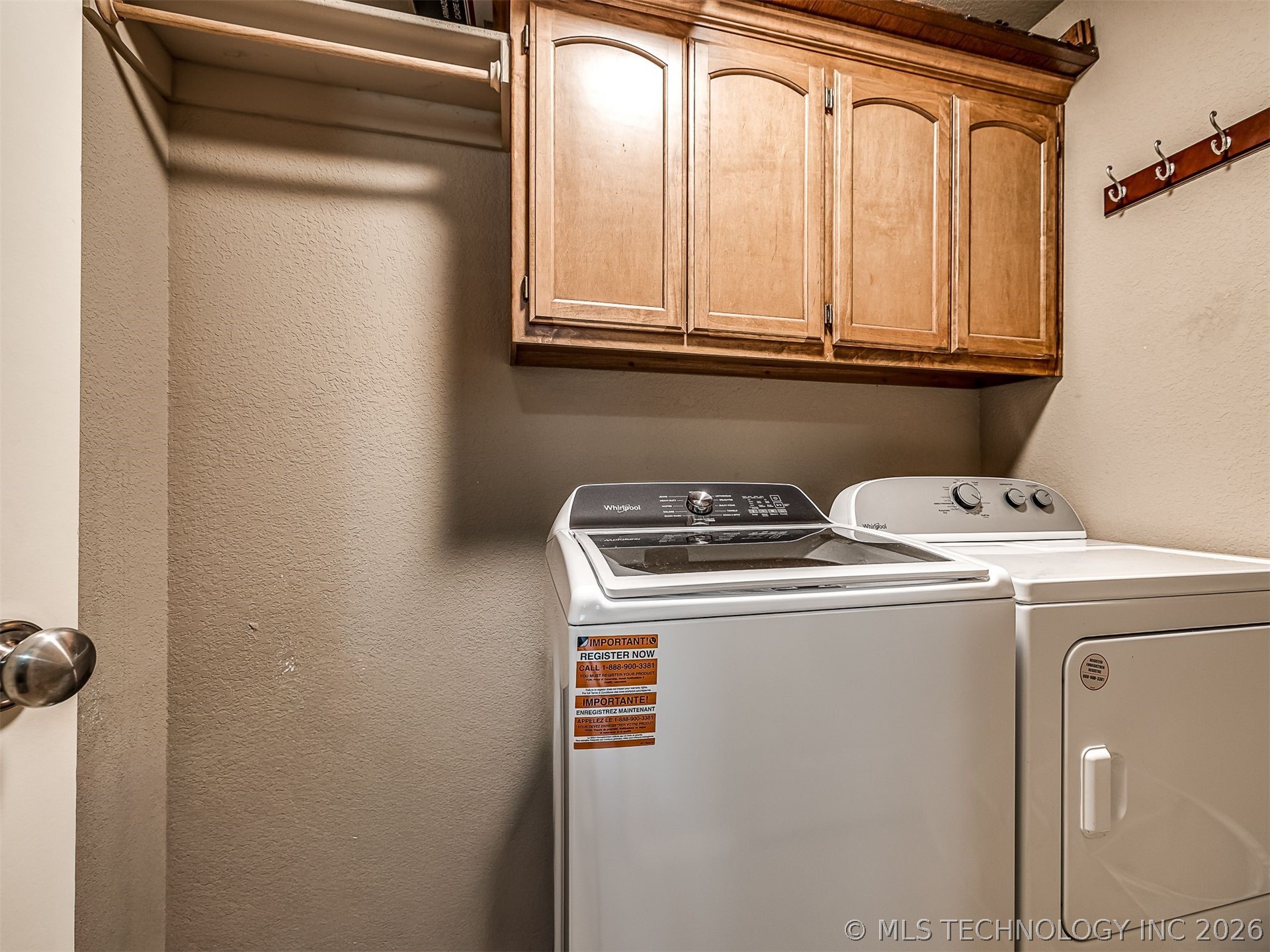 2312 E Queens Street Property Photo 43