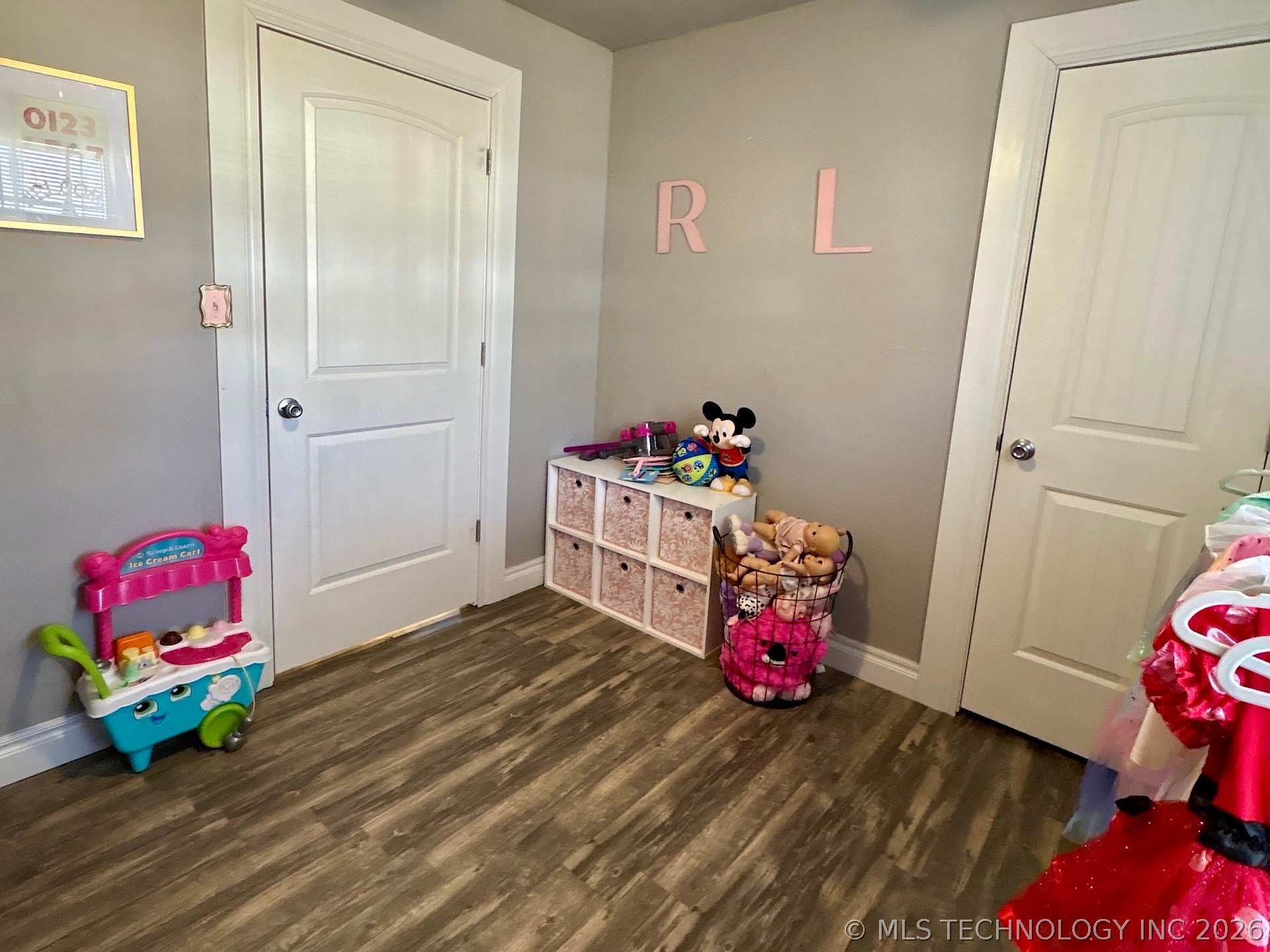 802 S Howerton Avenue Property Photo 12