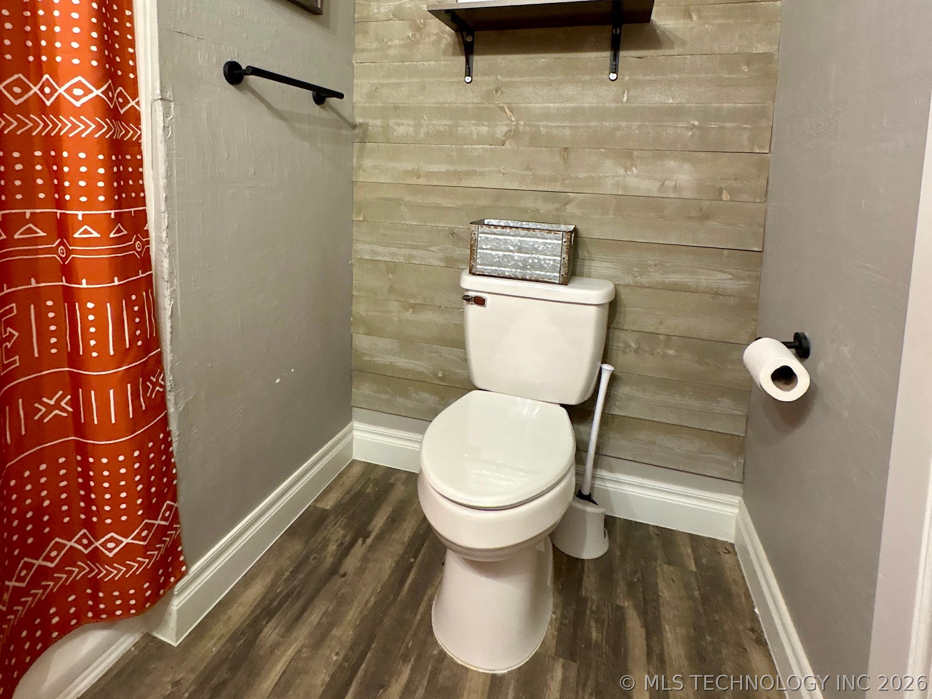802 S Howerton Avenue Property Photo 24