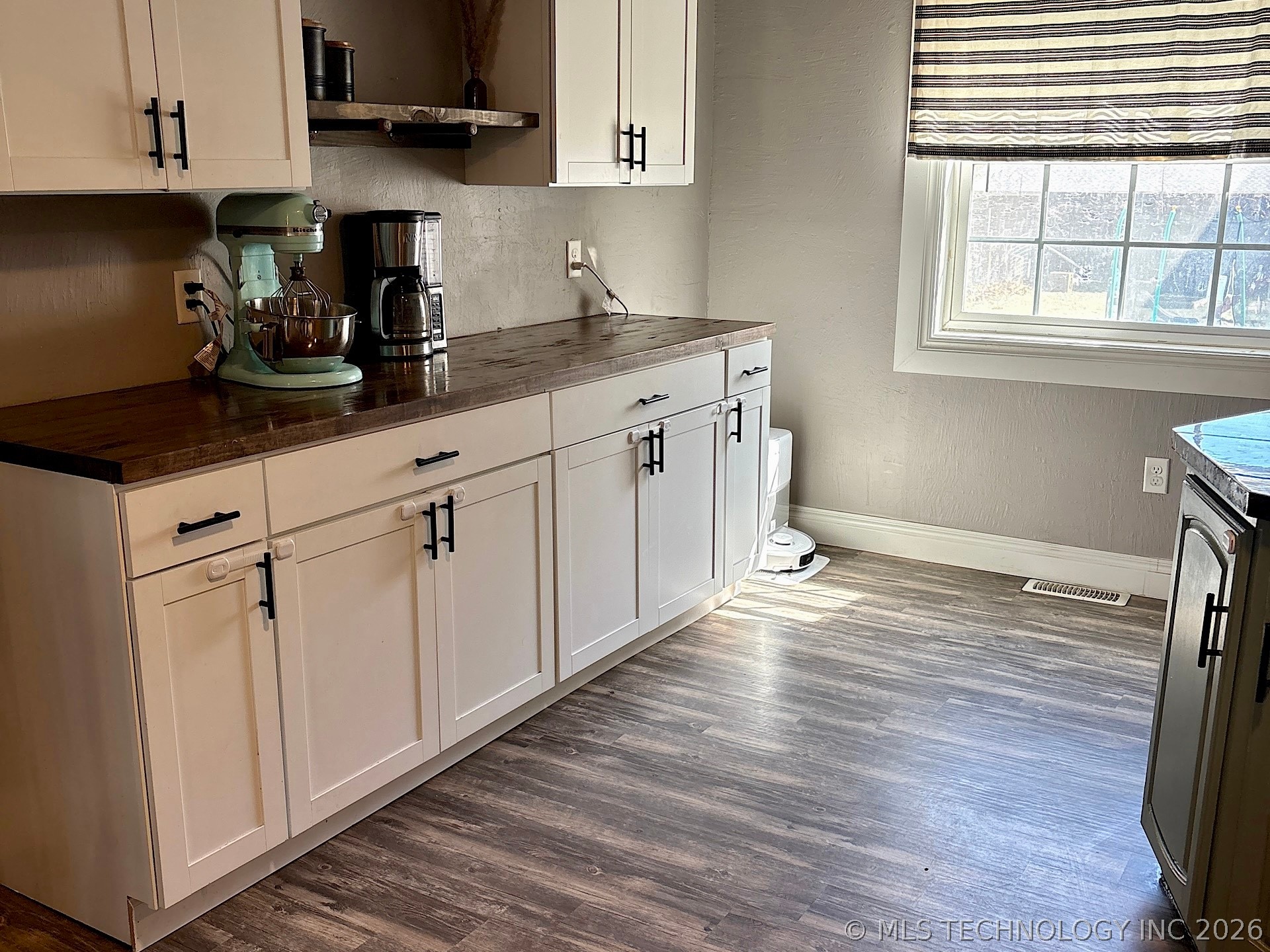 802 S Howerton Avenue Property Photo 41
