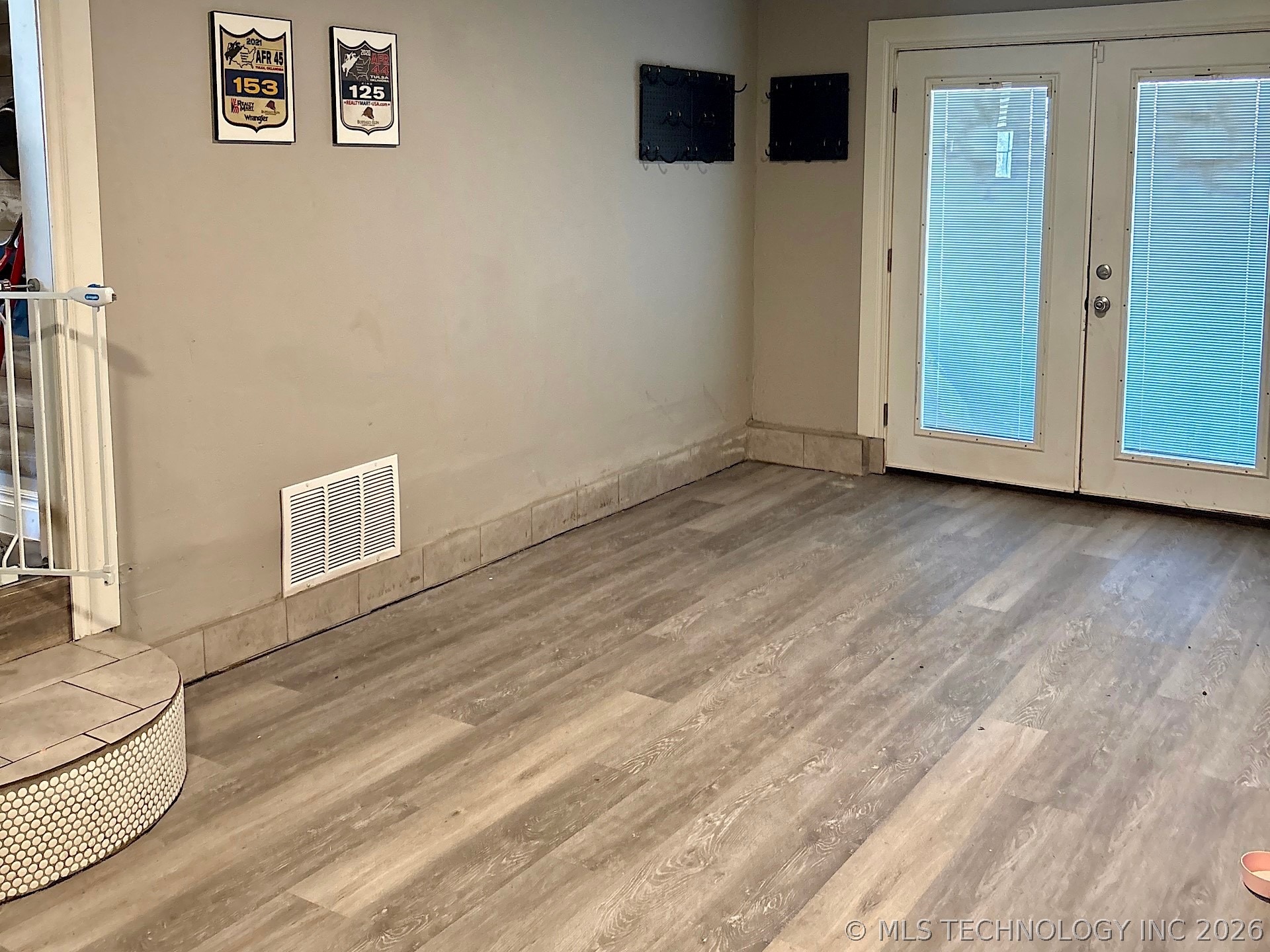 802 S Howerton Avenue Property Photo 42