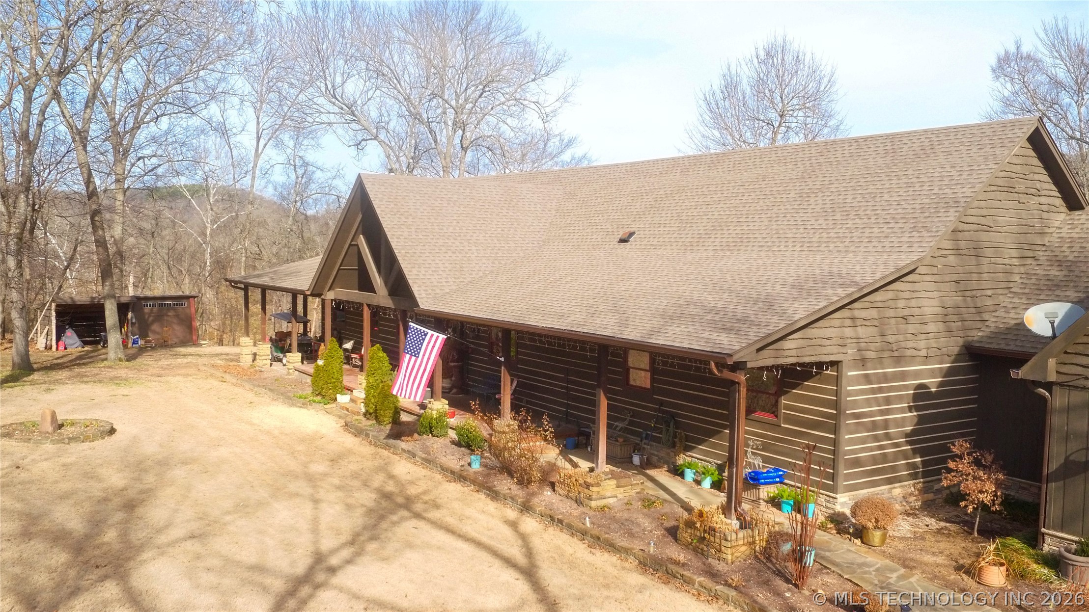 3512 E 440 Road Property Photo 4
