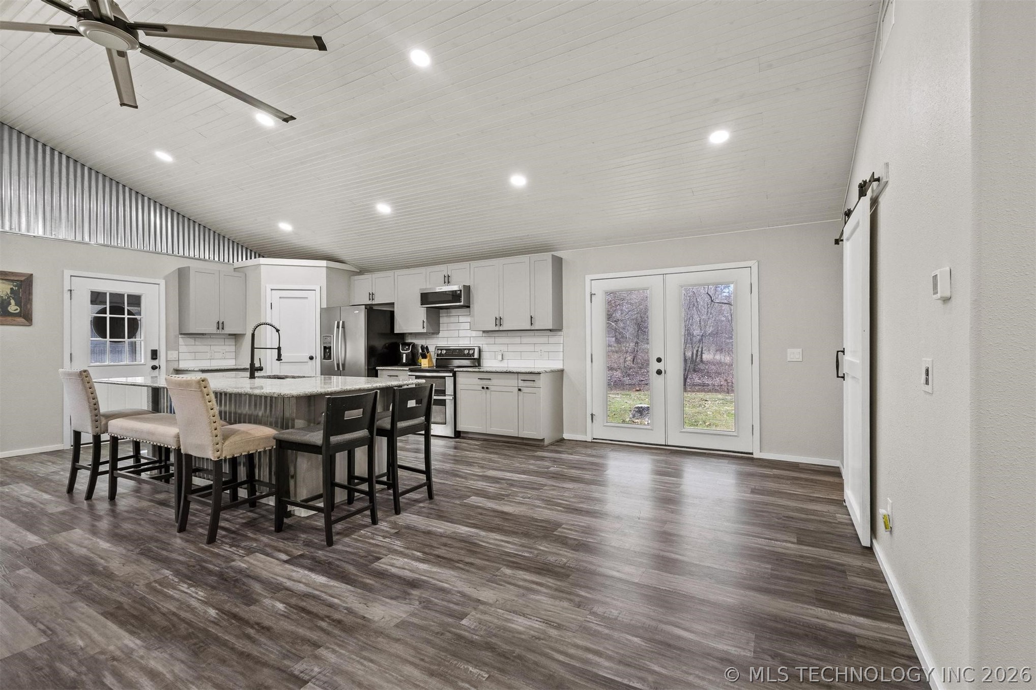 169 Cardinal Property Photo 11