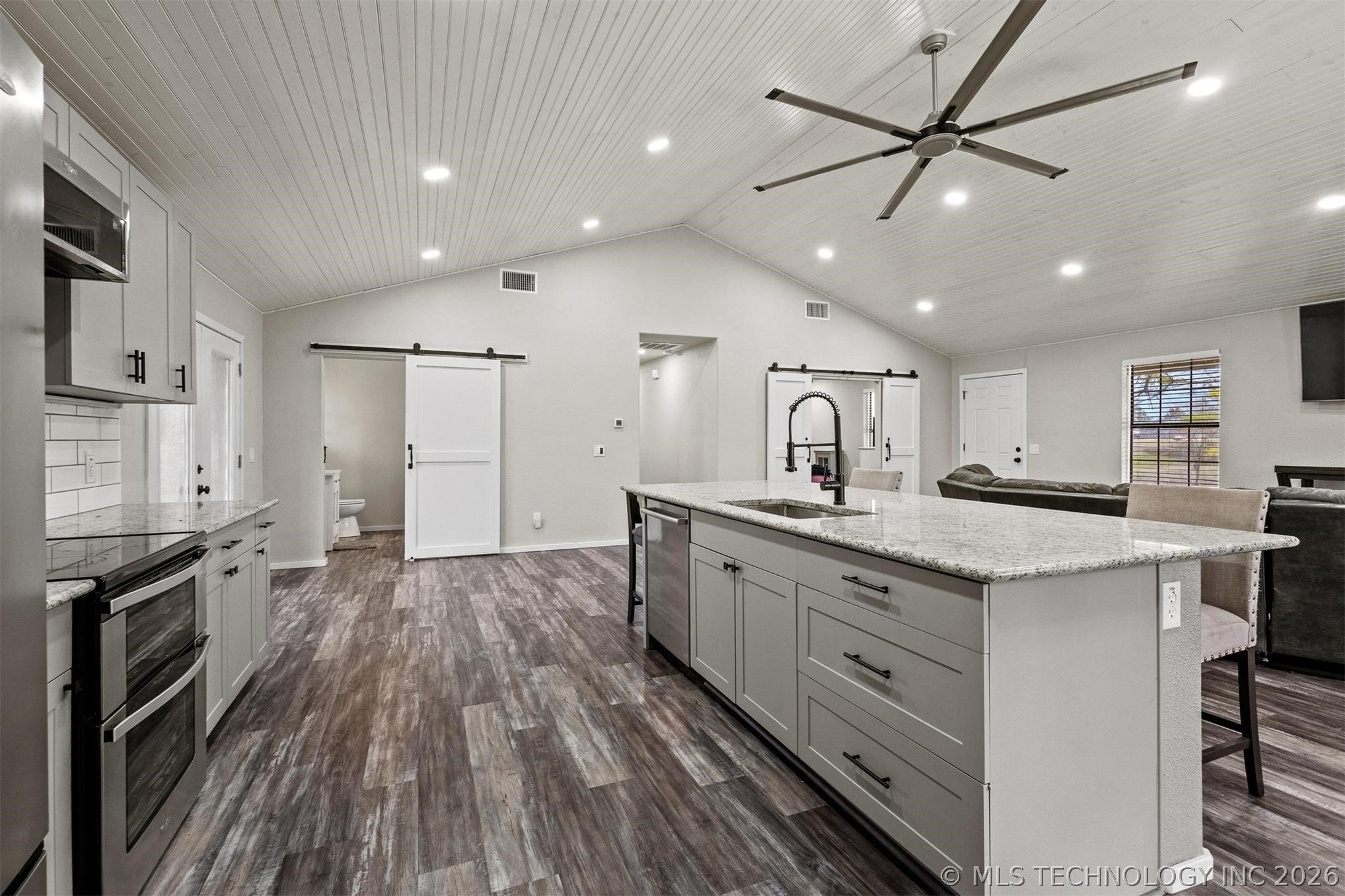 169 Cardinal Property Photo 15