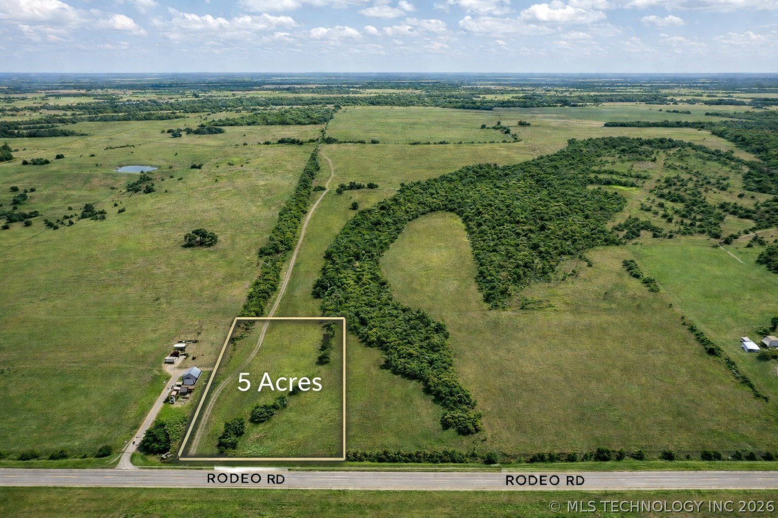 2 Rodeo Road Property Photo 2