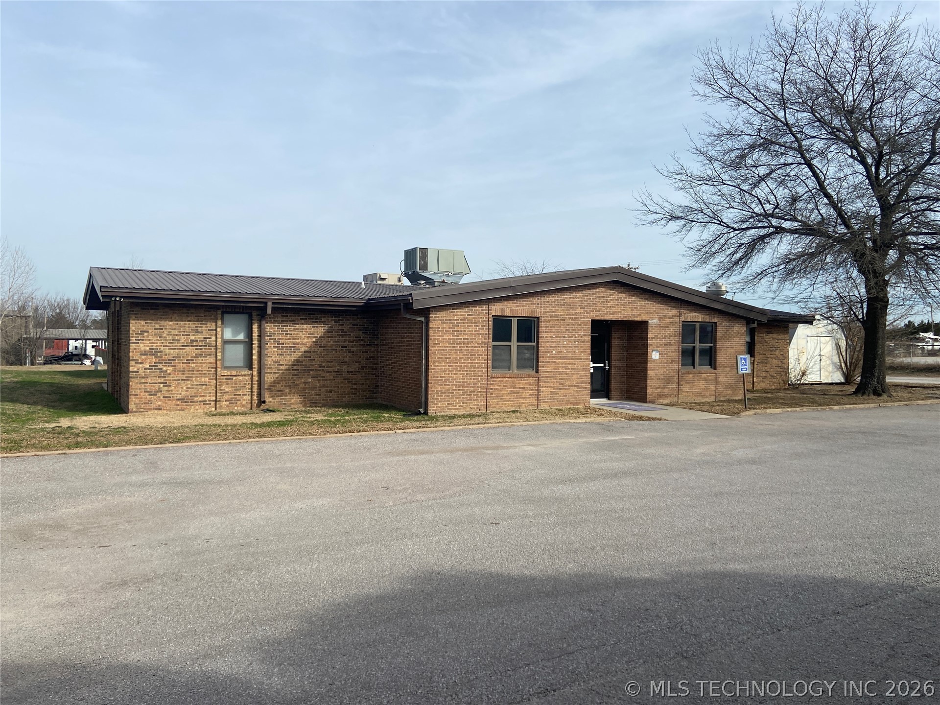 817 Elks Boulevard Property Photo 1