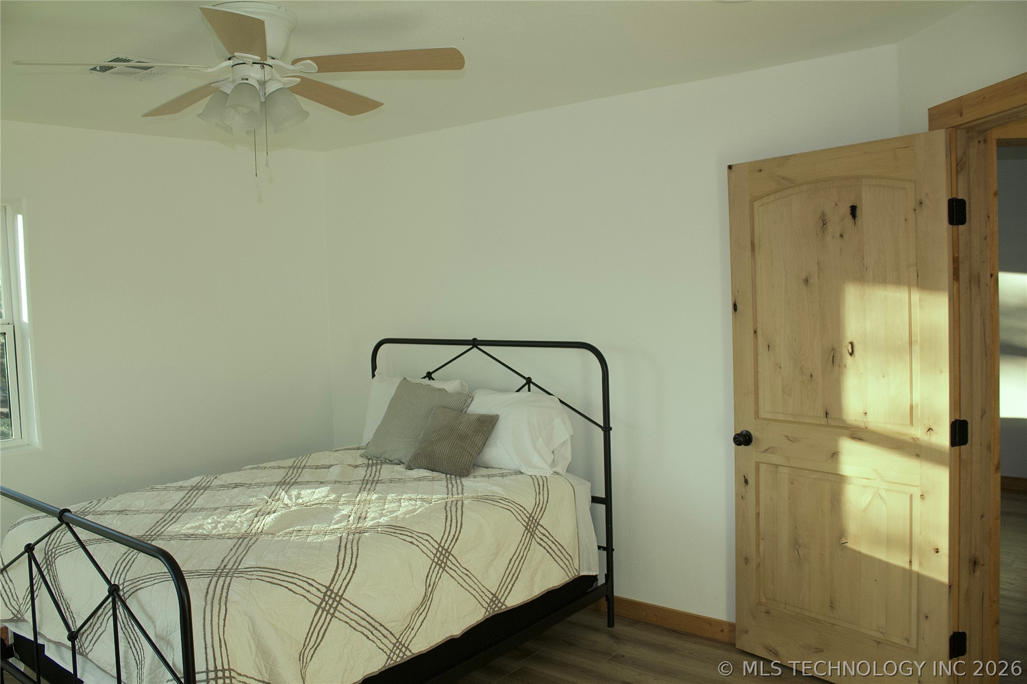 6129 Dixie Property Photo 11