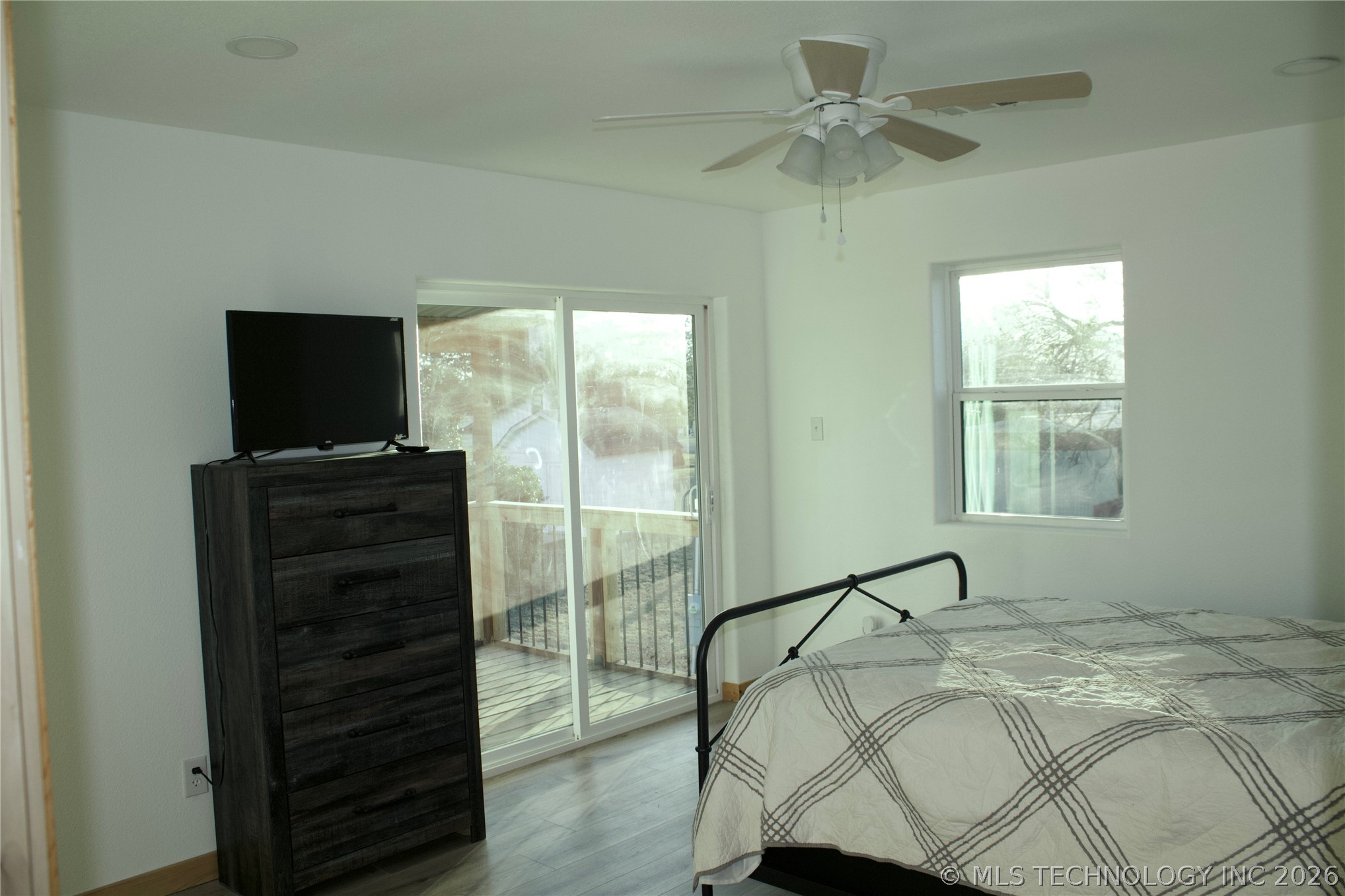 6129 Dixie Property Photo 12