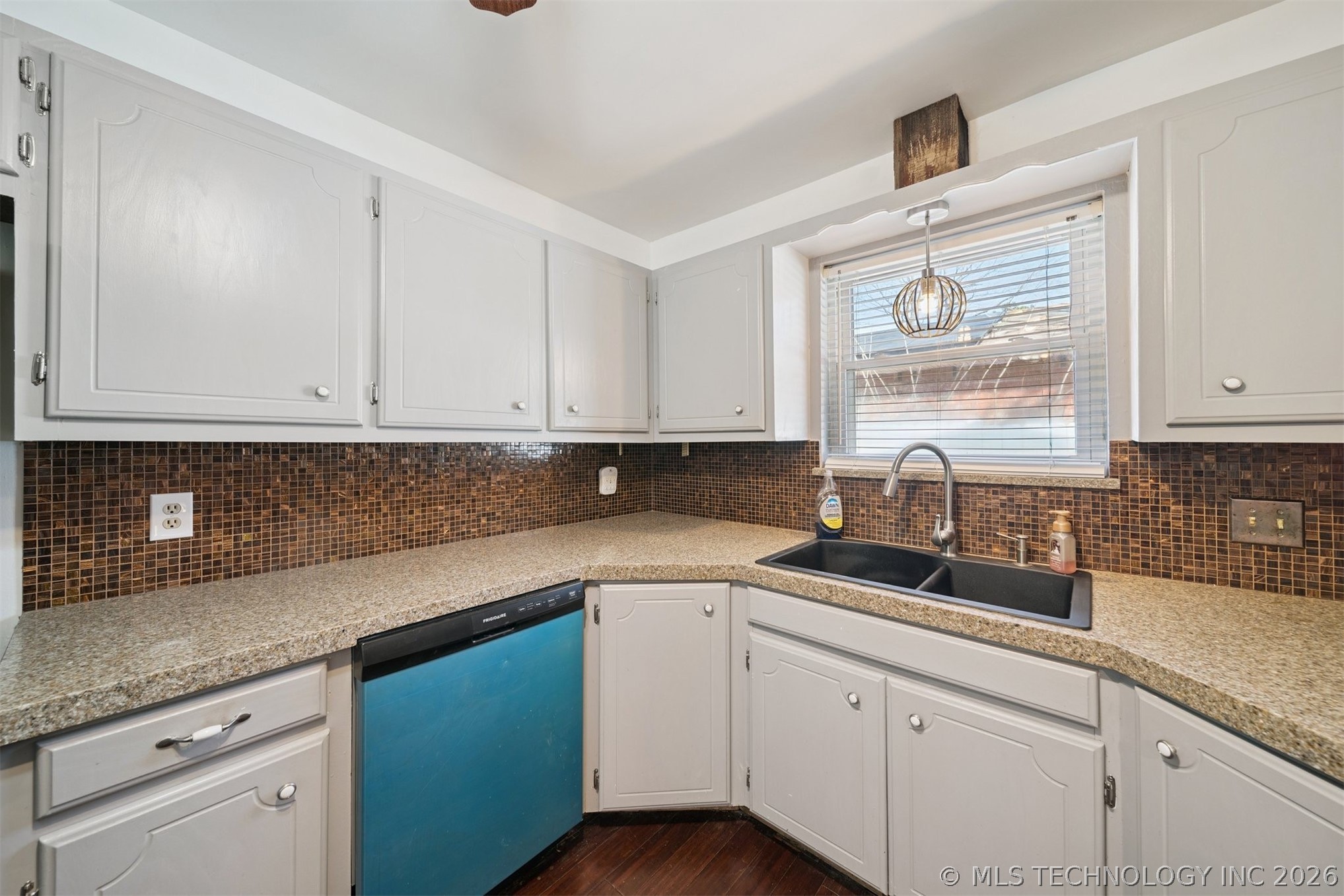 506 N Bristow Avenue Property Photo 9