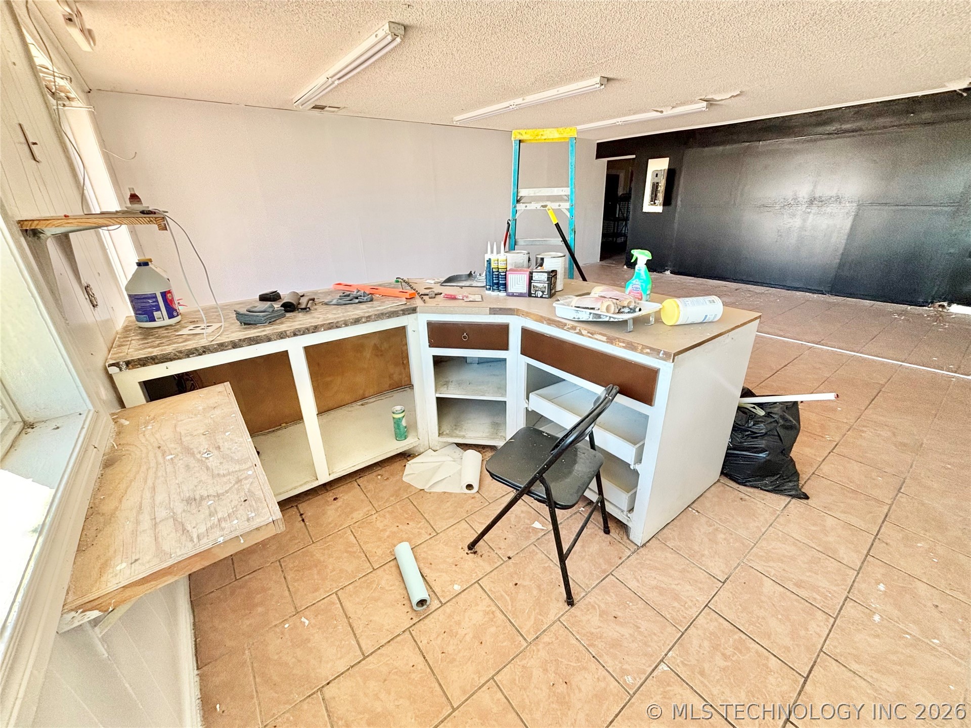 1609 E Main Street Property Photo 7