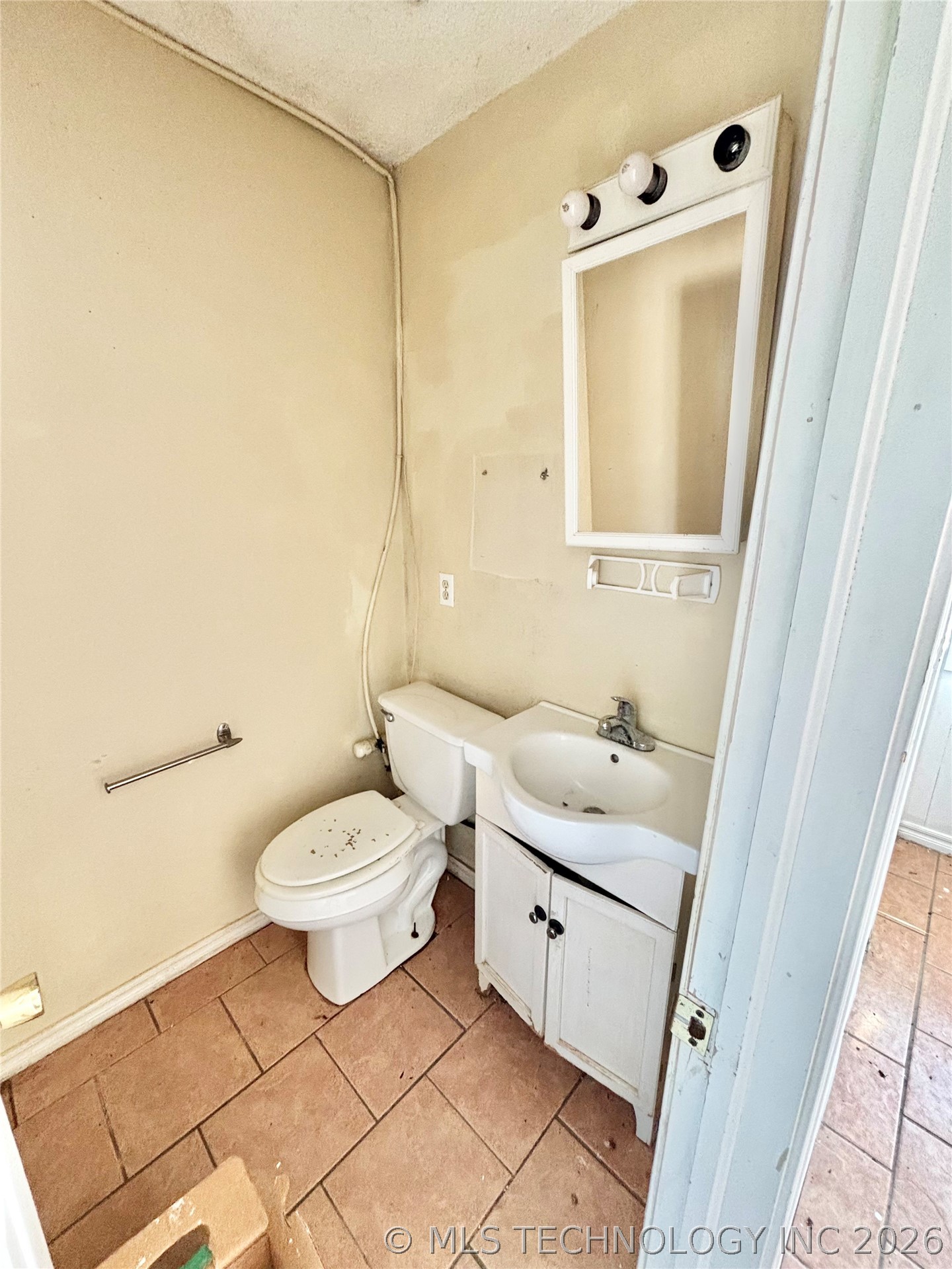 1609 E Main Street Property Photo 11