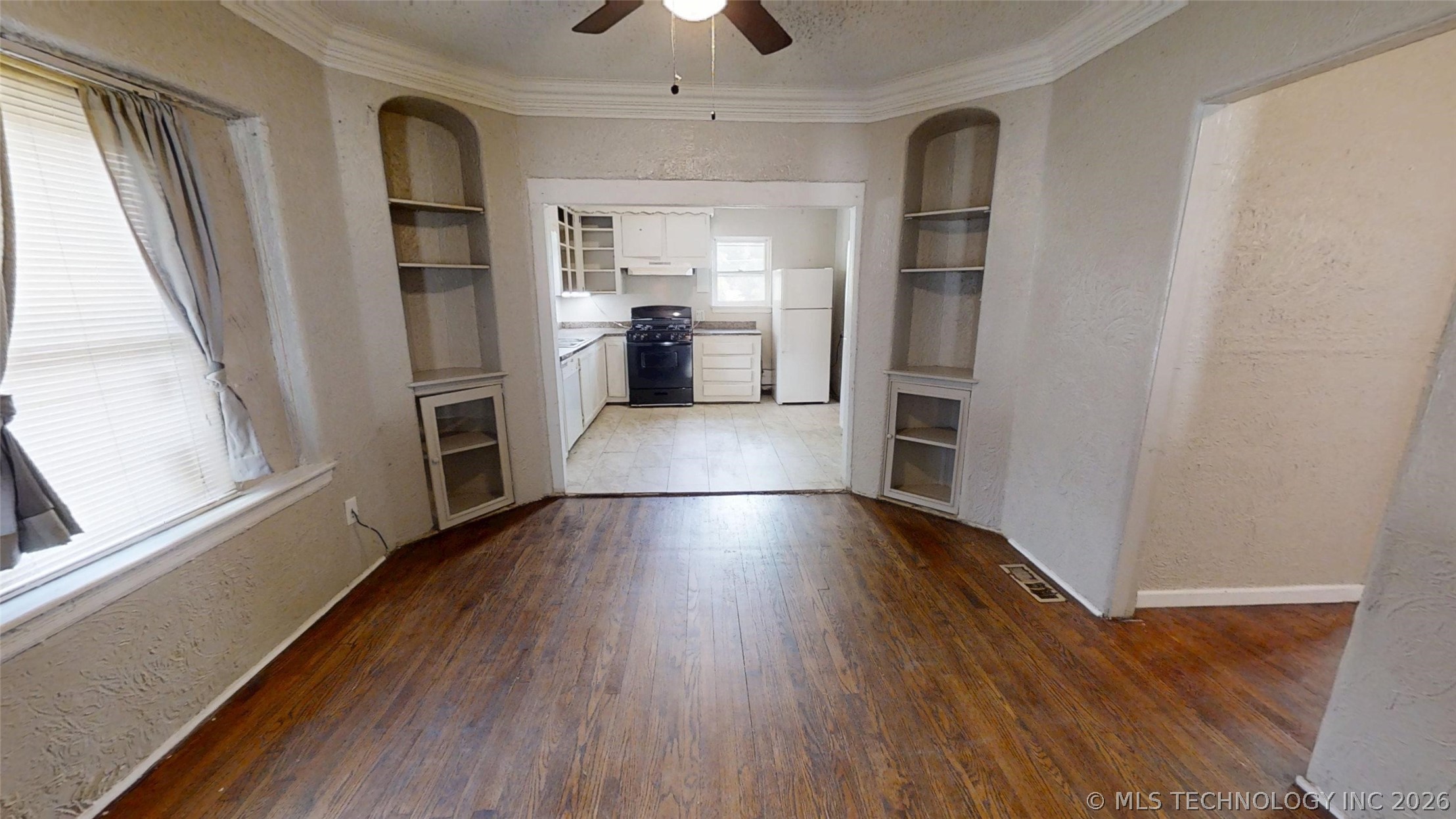 855 N Delaware Place Property Photo 10
