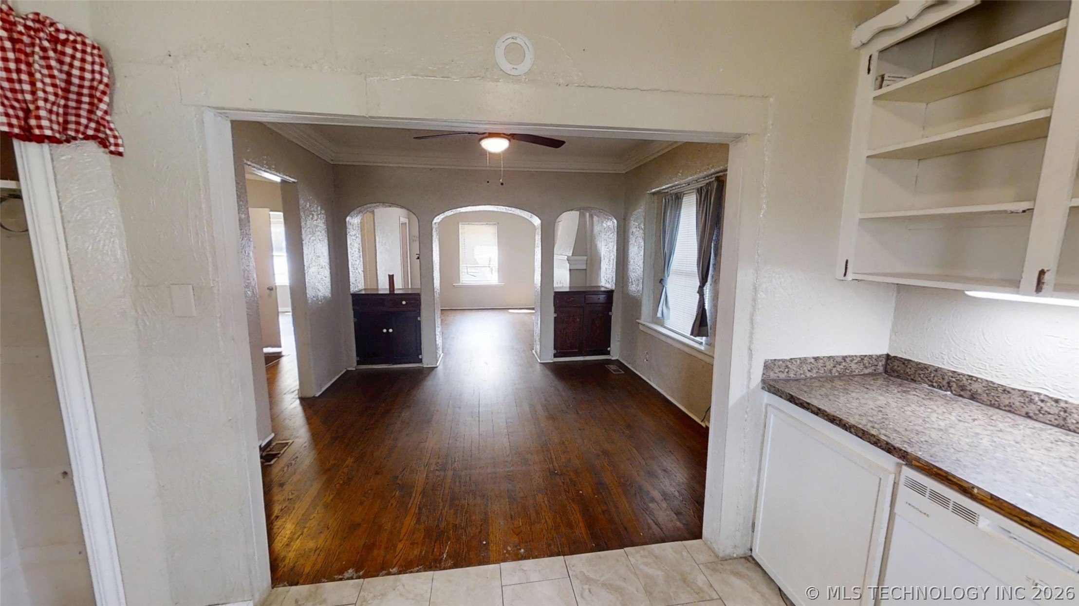 855 N Delaware Place Property Photo 12