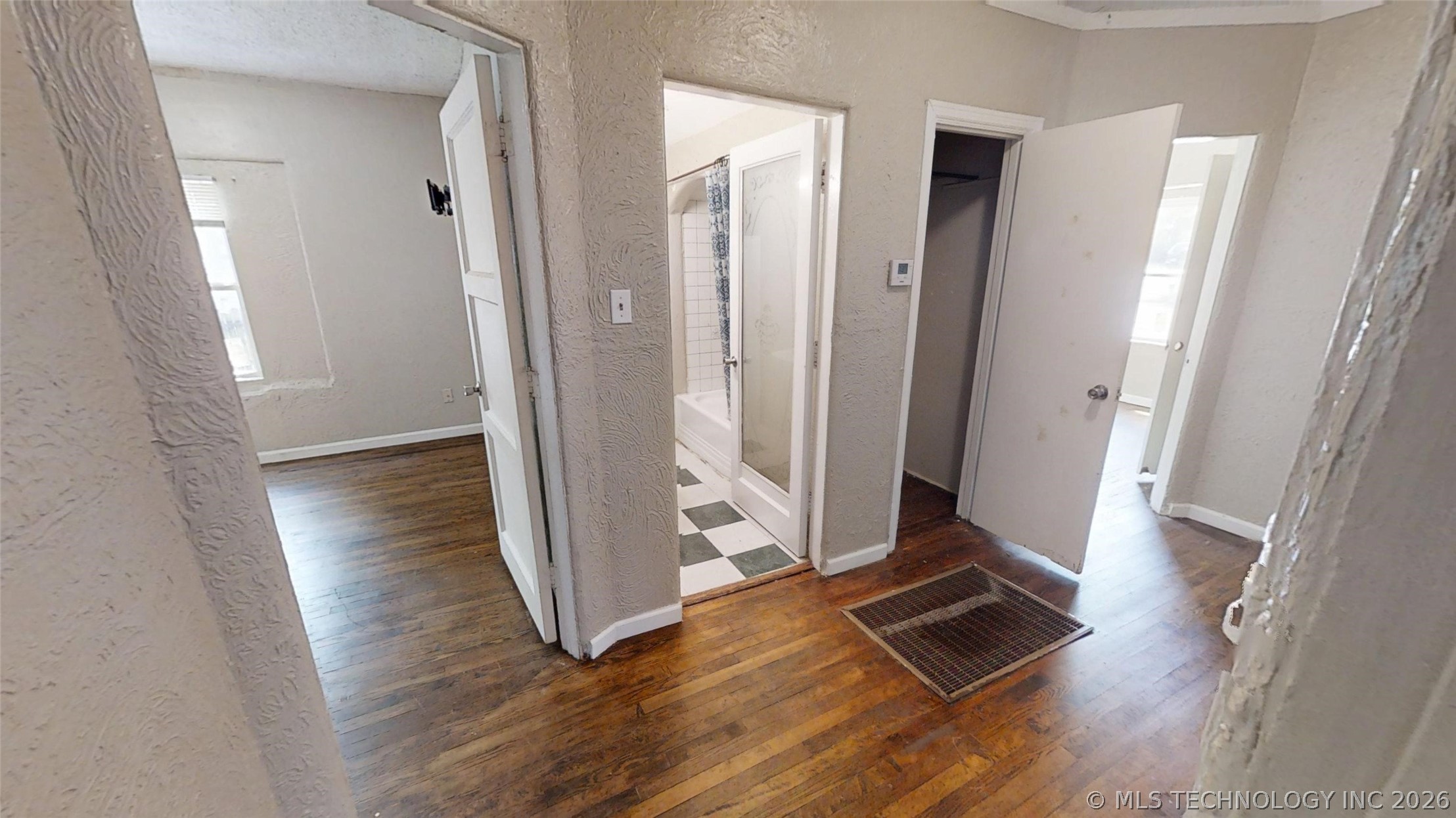 855 N Delaware Place Property Photo 16
