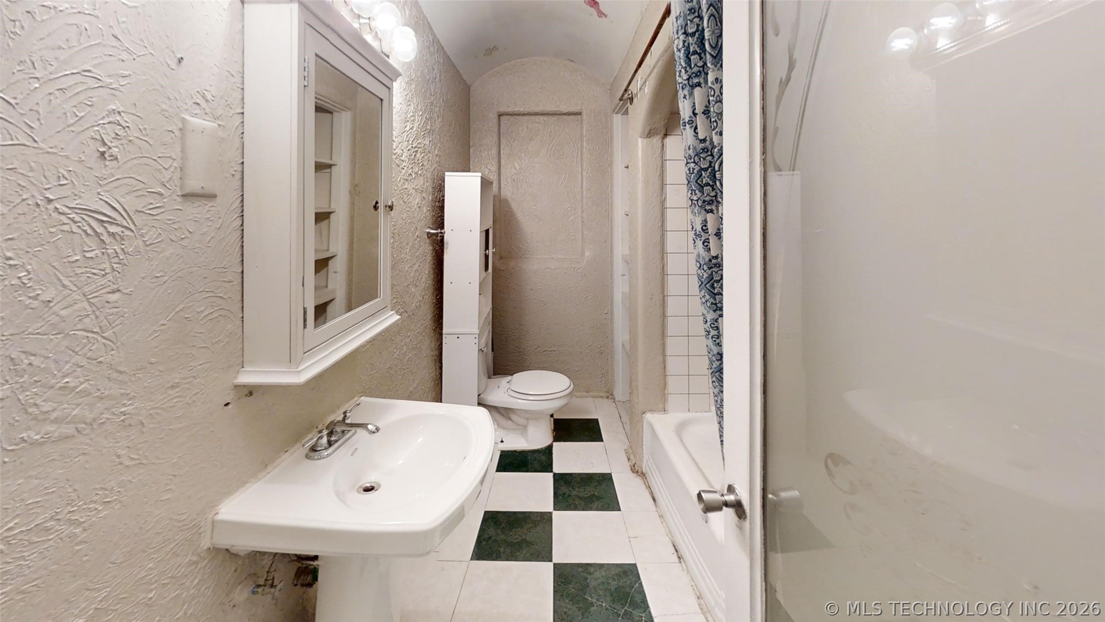 855 N Delaware Place Property Photo 21
