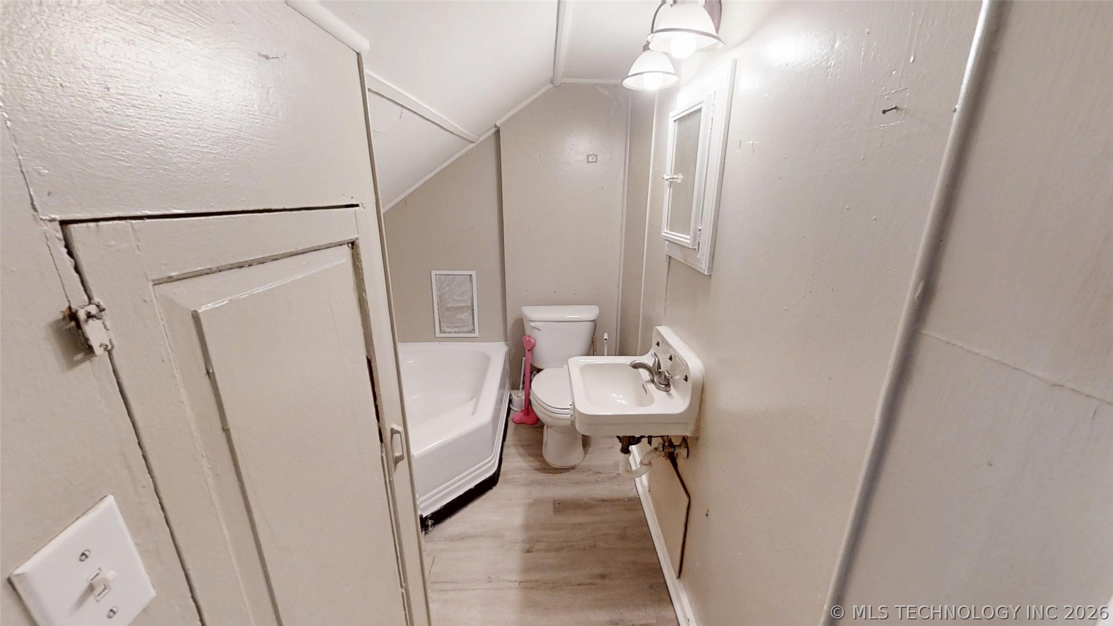 855 N Delaware Place Property Photo 31