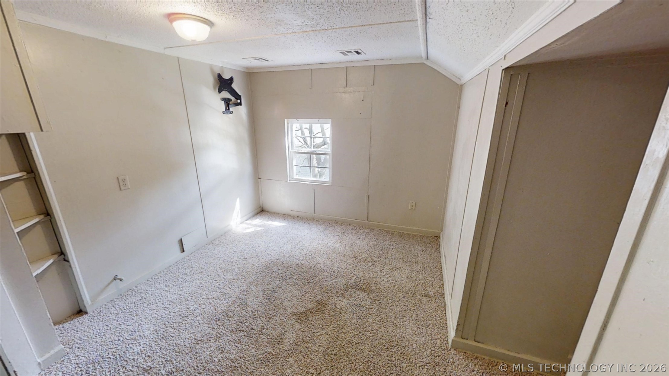 855 N Delaware Place Property Photo 34