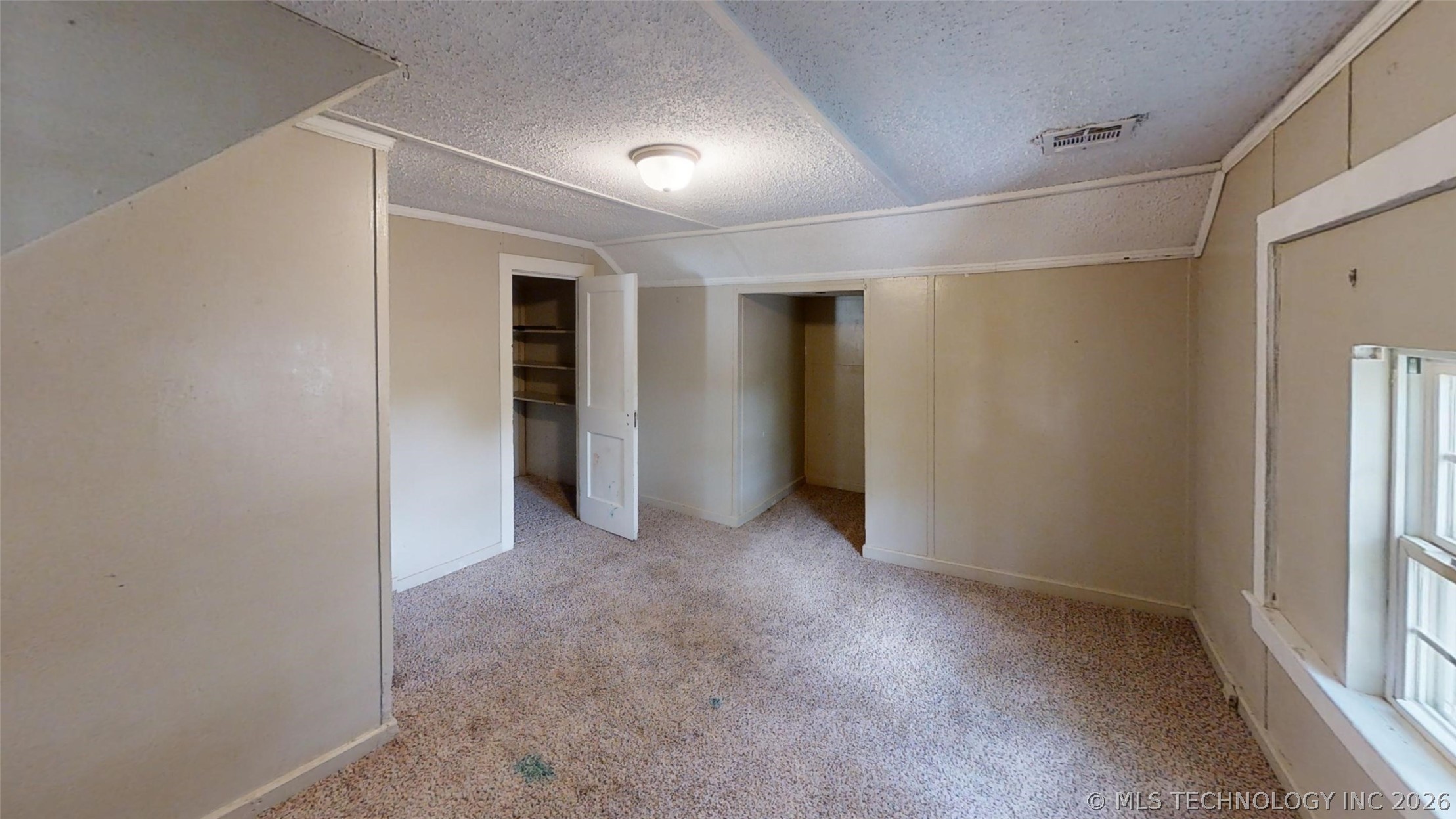 855 N Delaware Place Property Photo 35