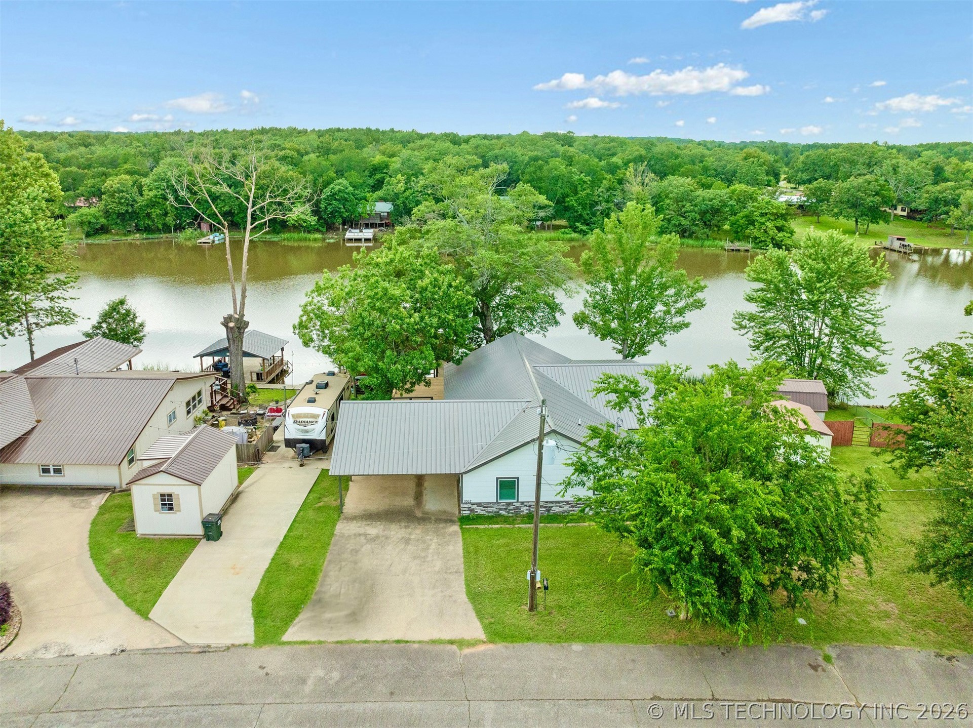 1205 Lakeside Property Photo 3