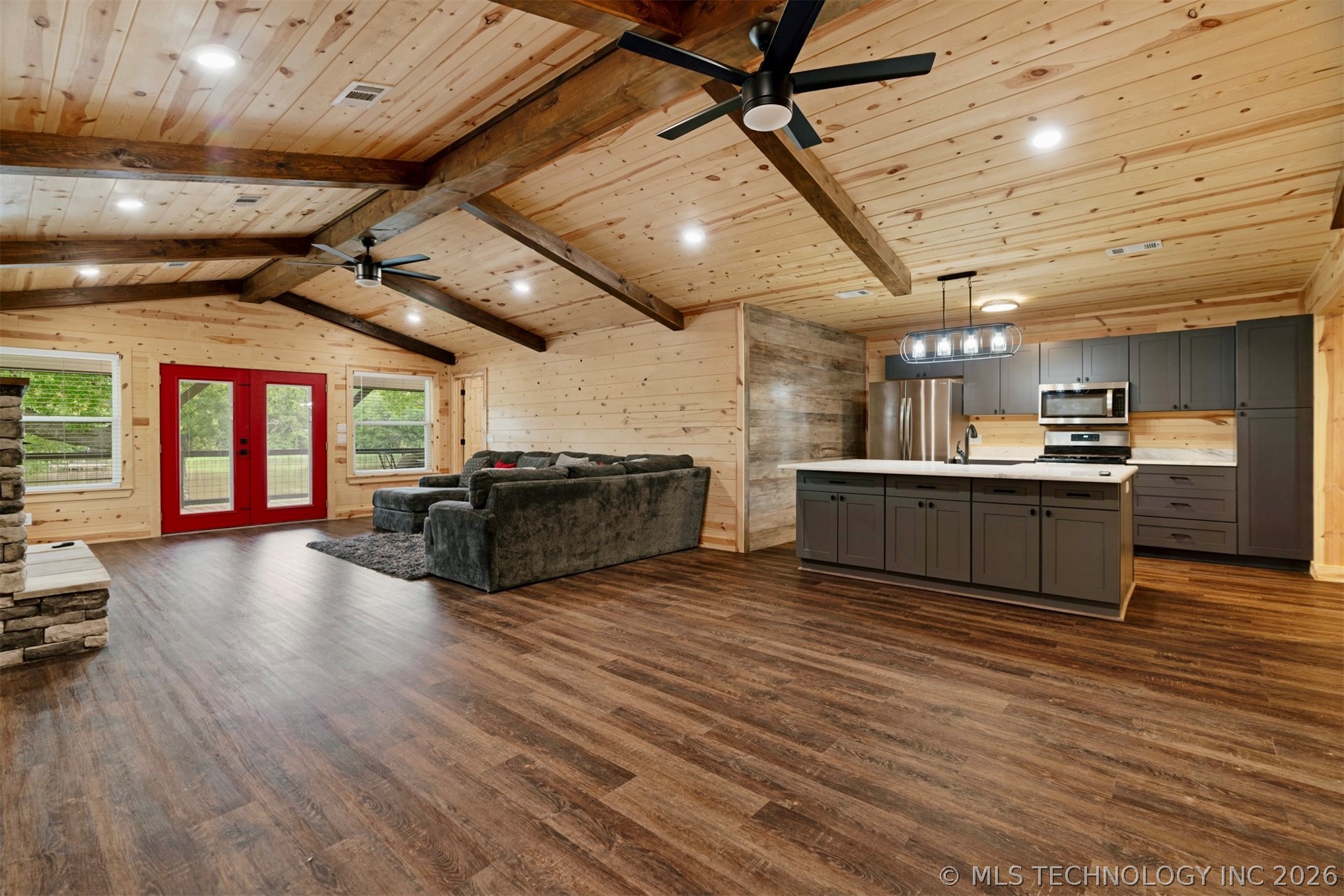 1205 Lakeside Property Photo 7