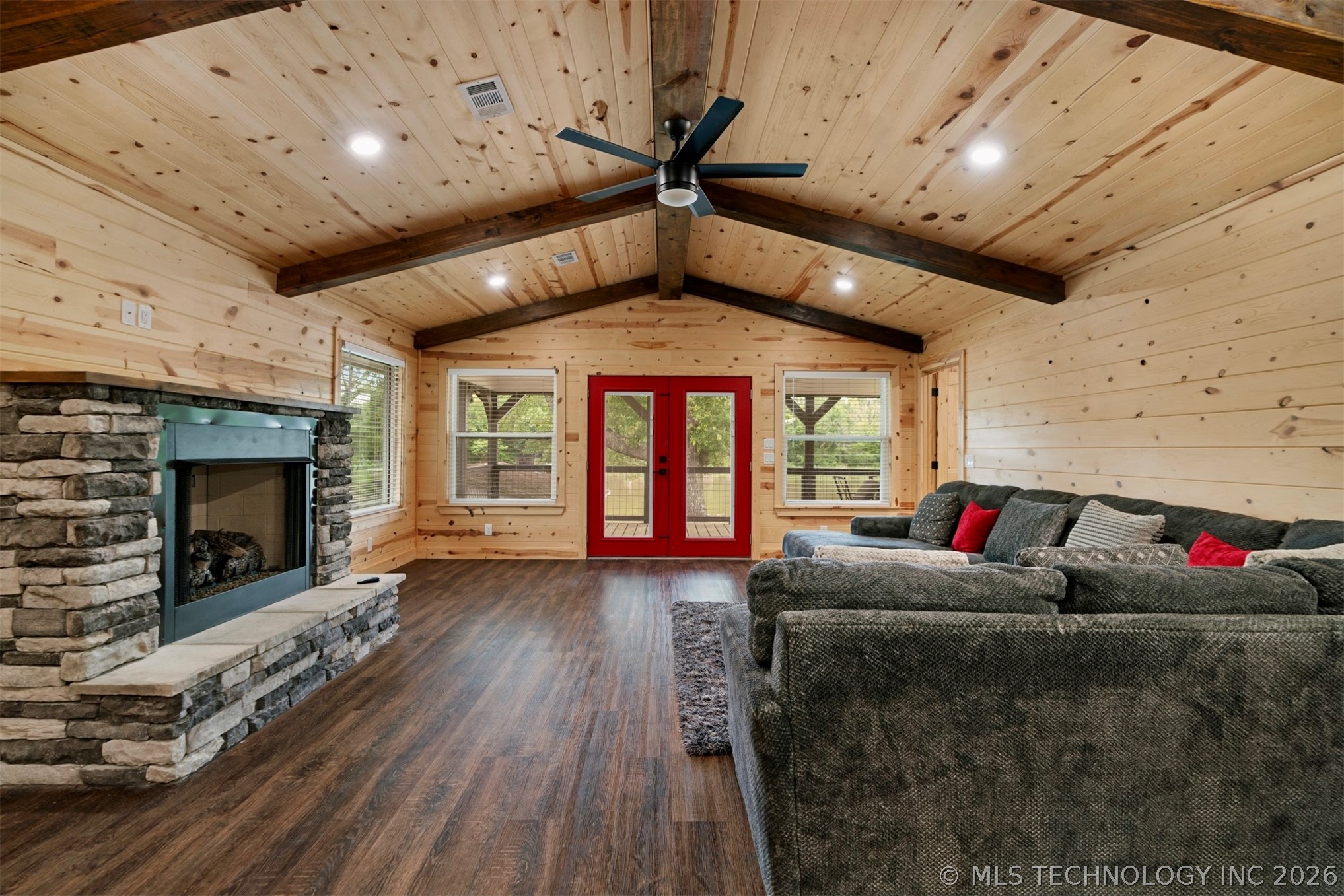 1205 Lakeside Property Photo 9