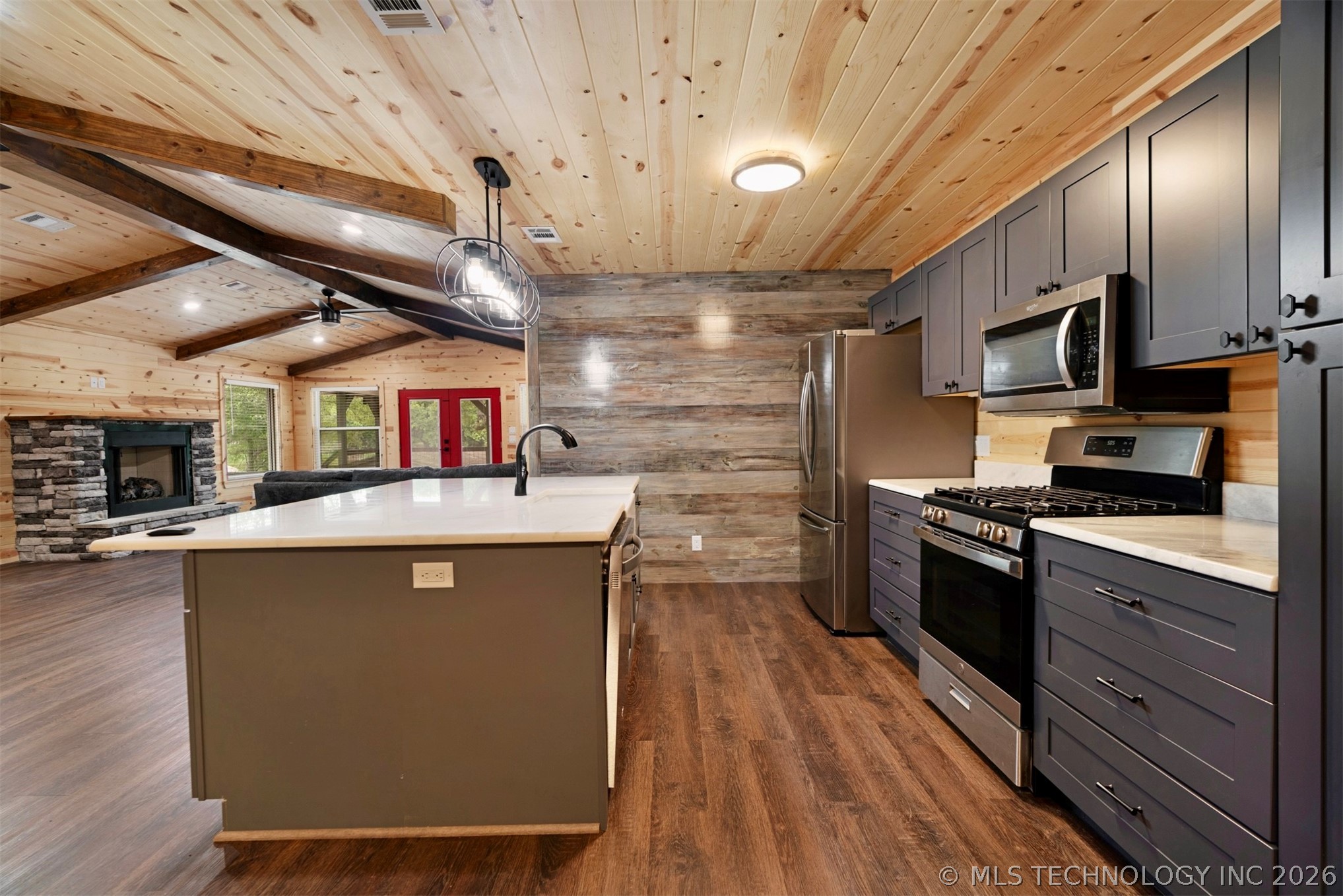 1205 Lakeside Property Photo 14